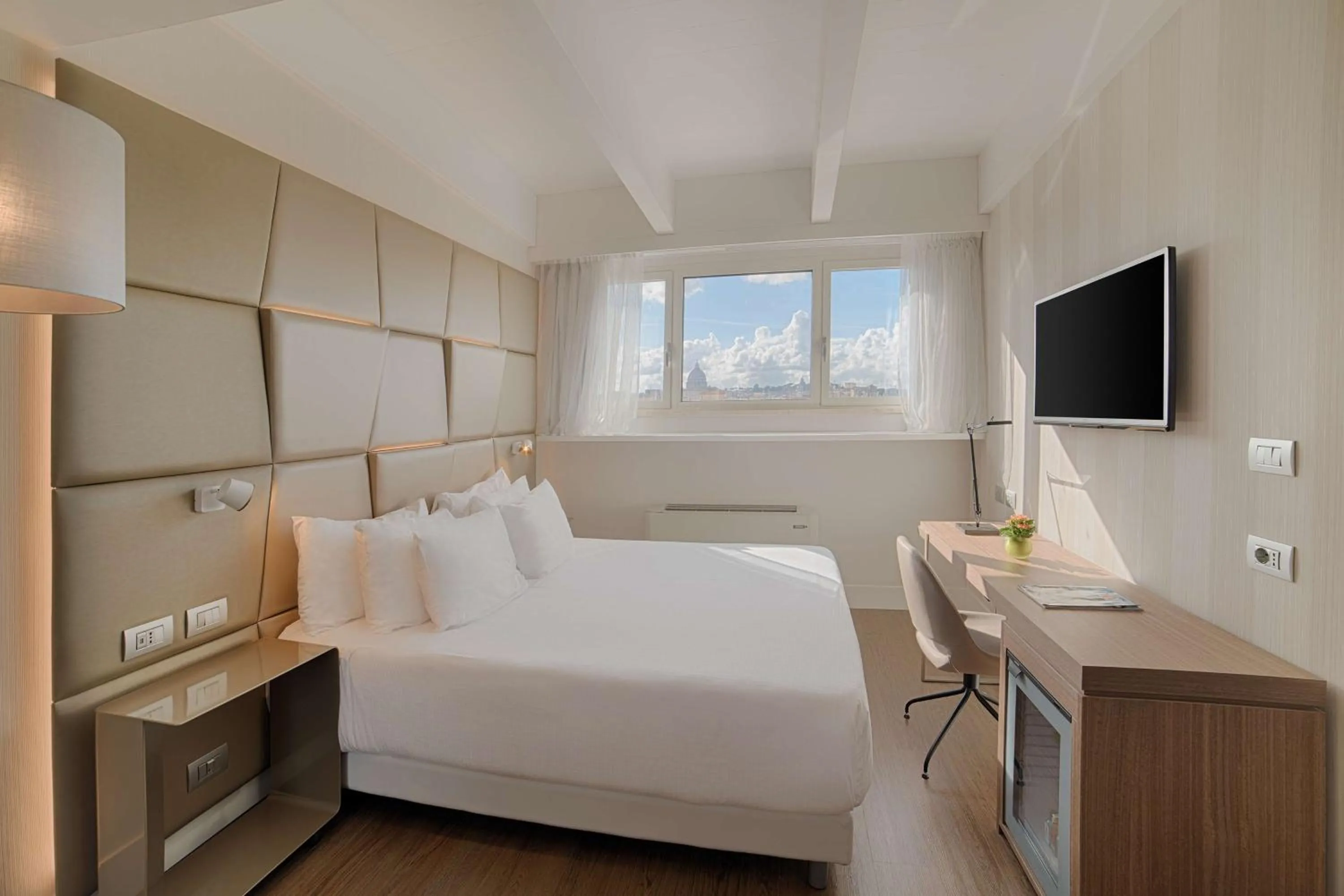 Bedroom, Bed in NH Collection Roma Centro