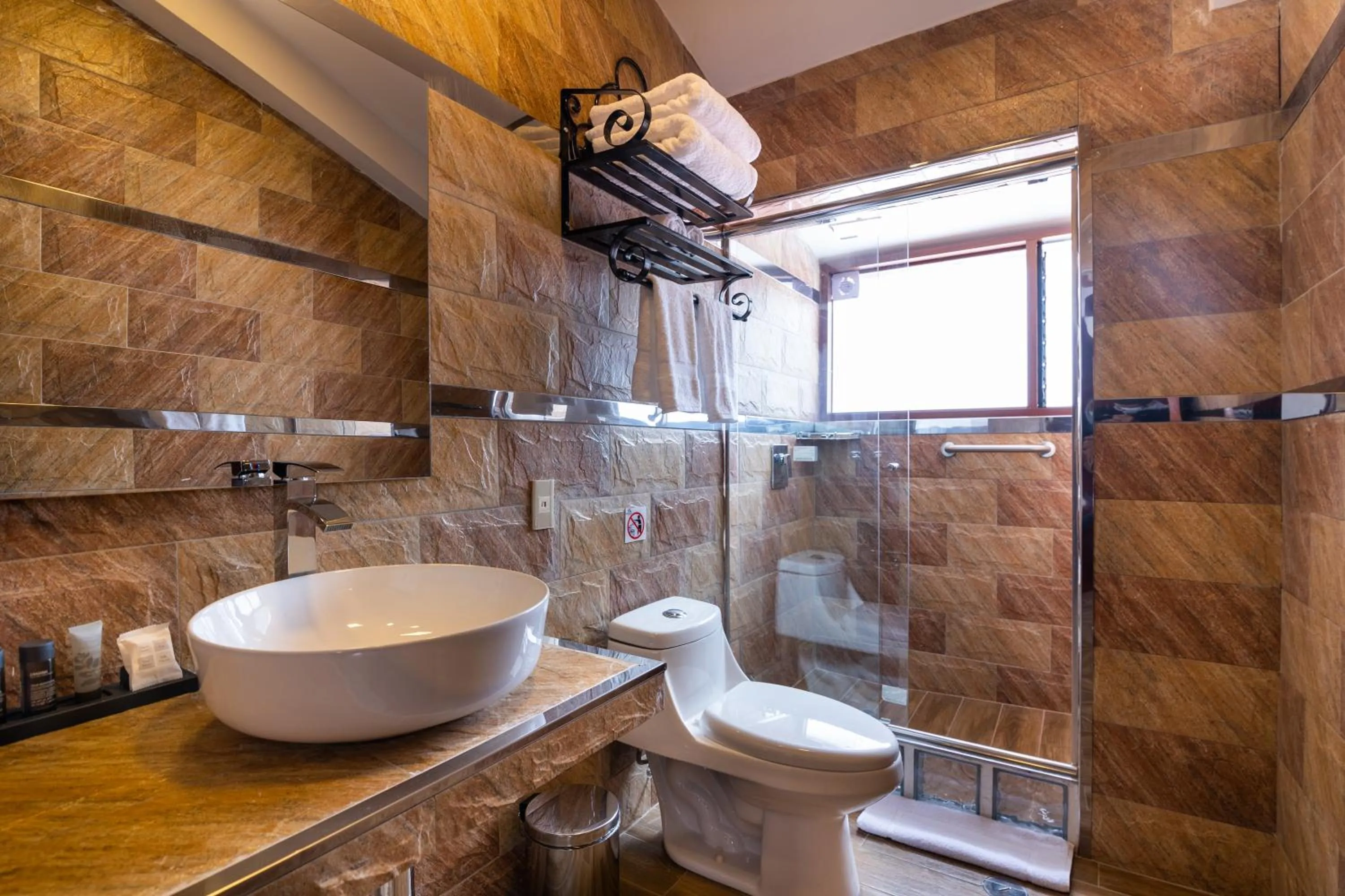 Bathroom in Hotel Hacienda Cusco Centro Historico