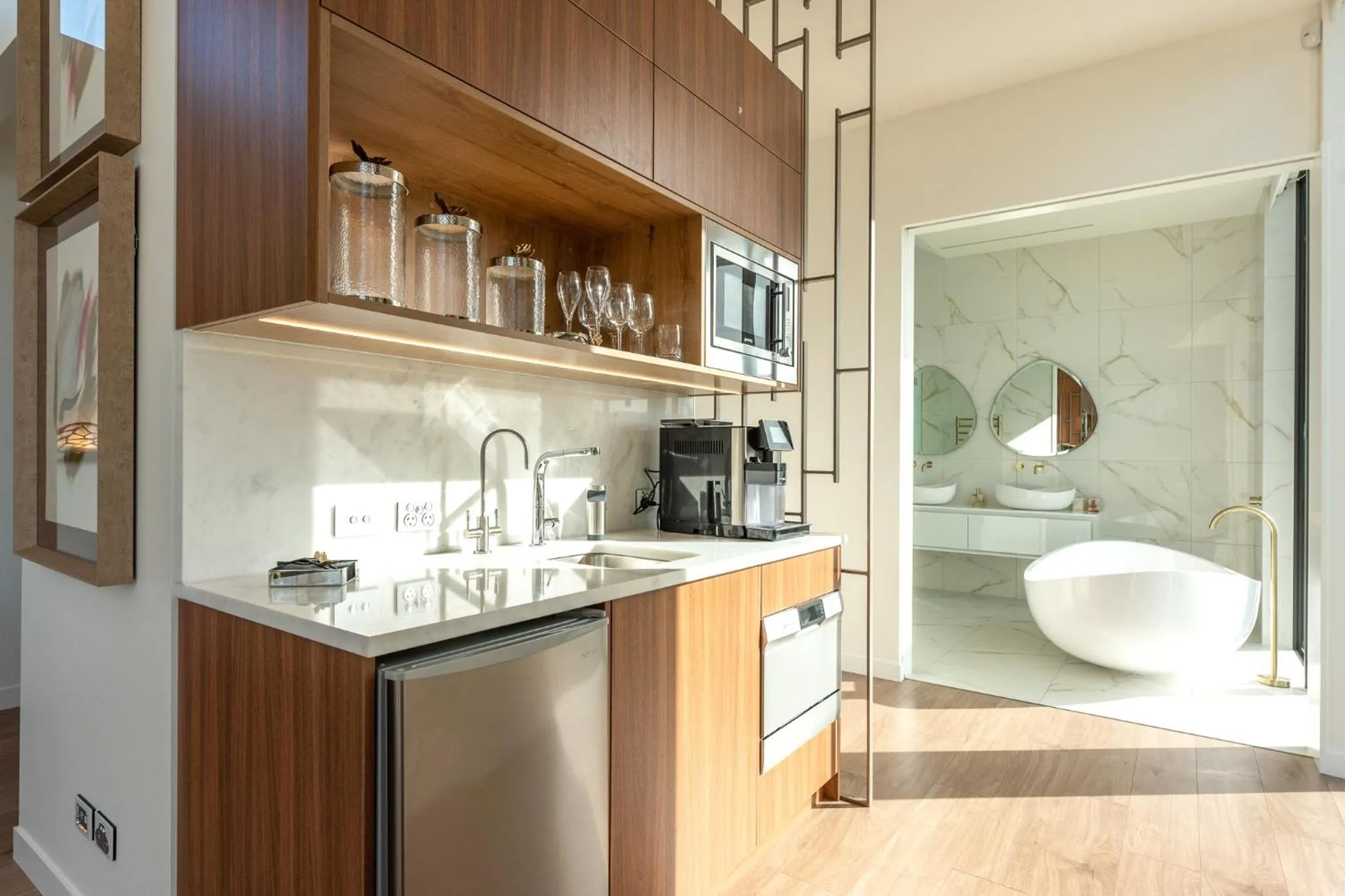 Coffee/tea facilities in Omana