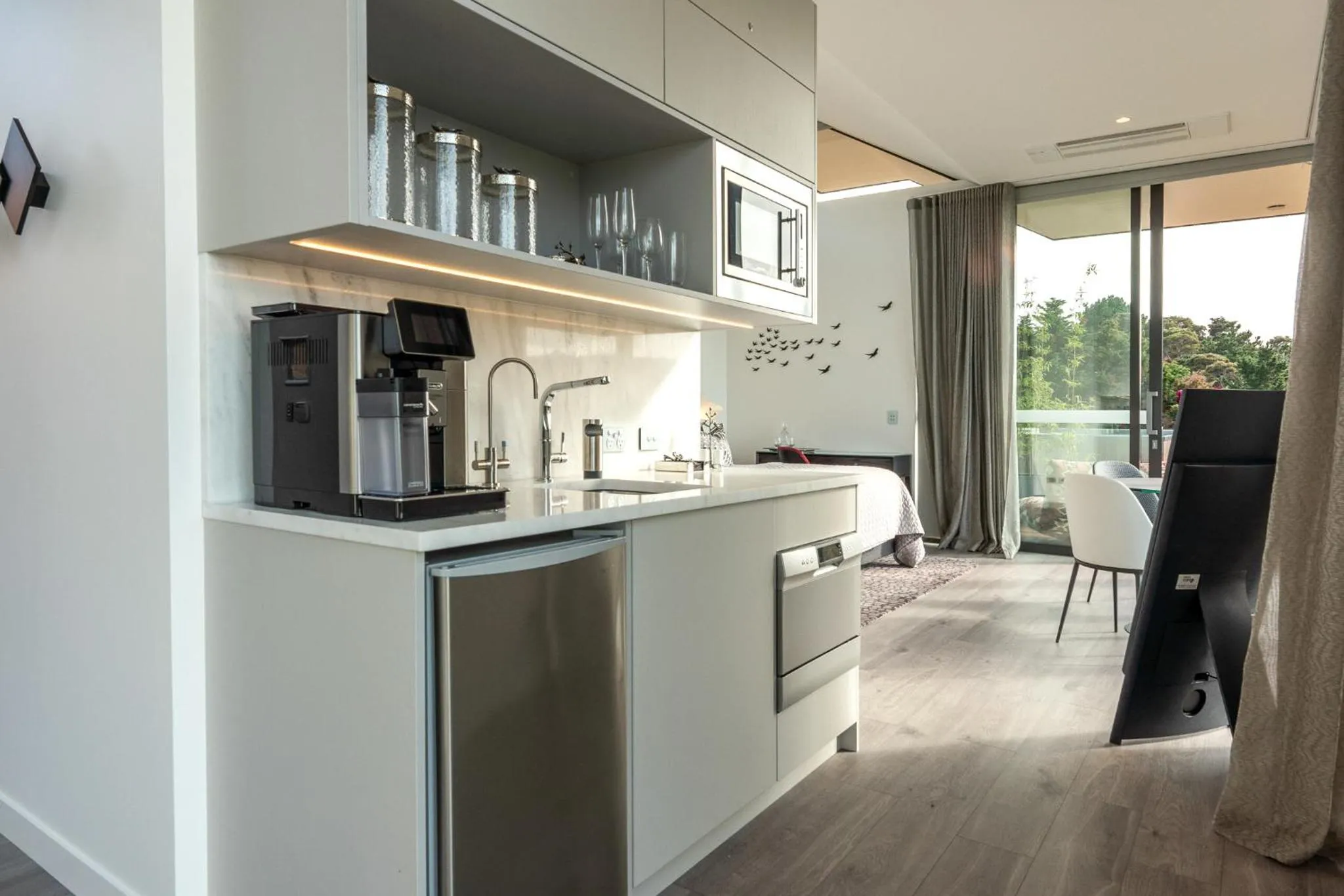 Coffee/tea facilities in Omana