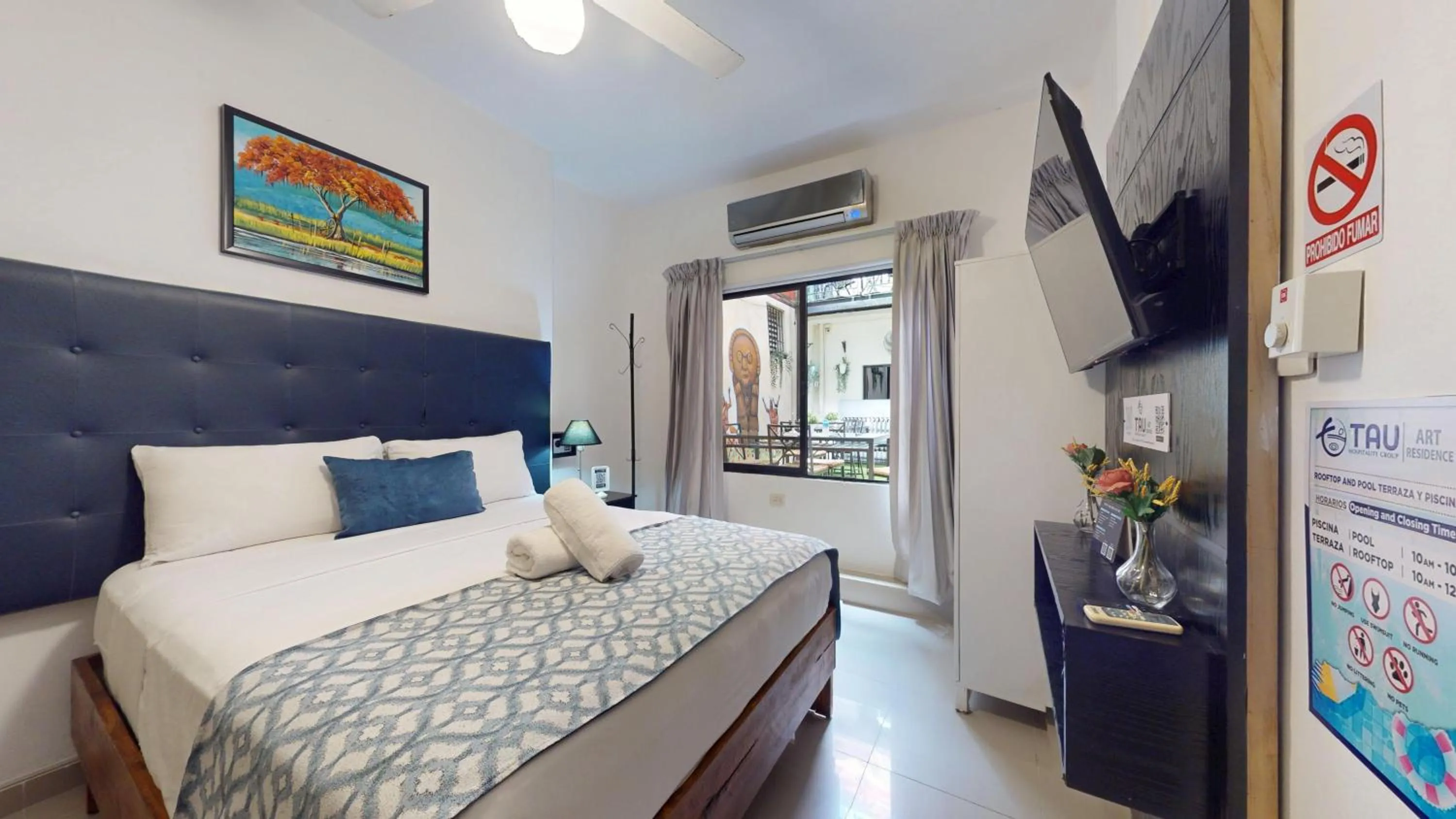 Bedroom, Bed in Hotel Tau Art Residence