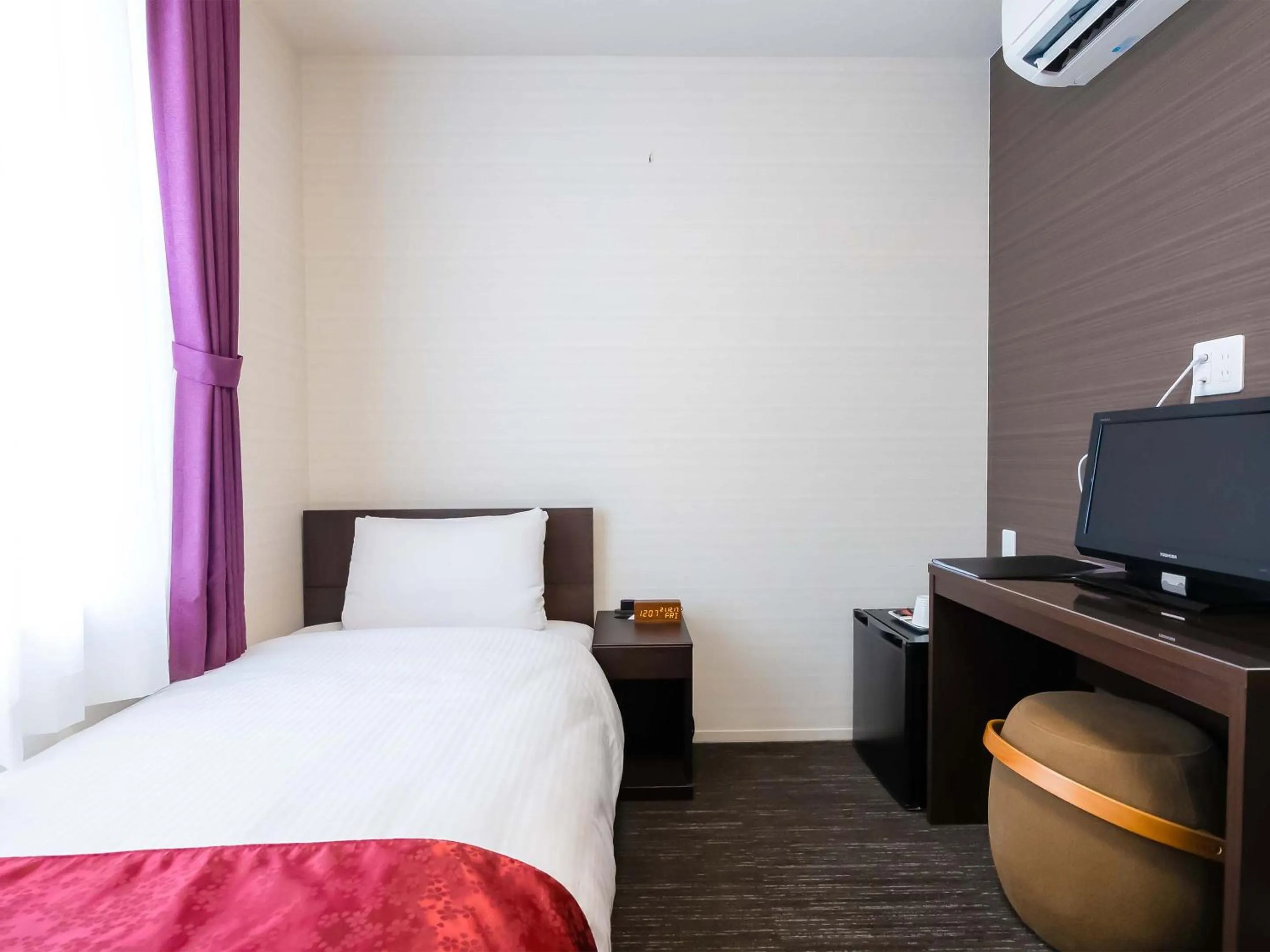 Photo of the whole room, Bed in Kyoto inn Mio