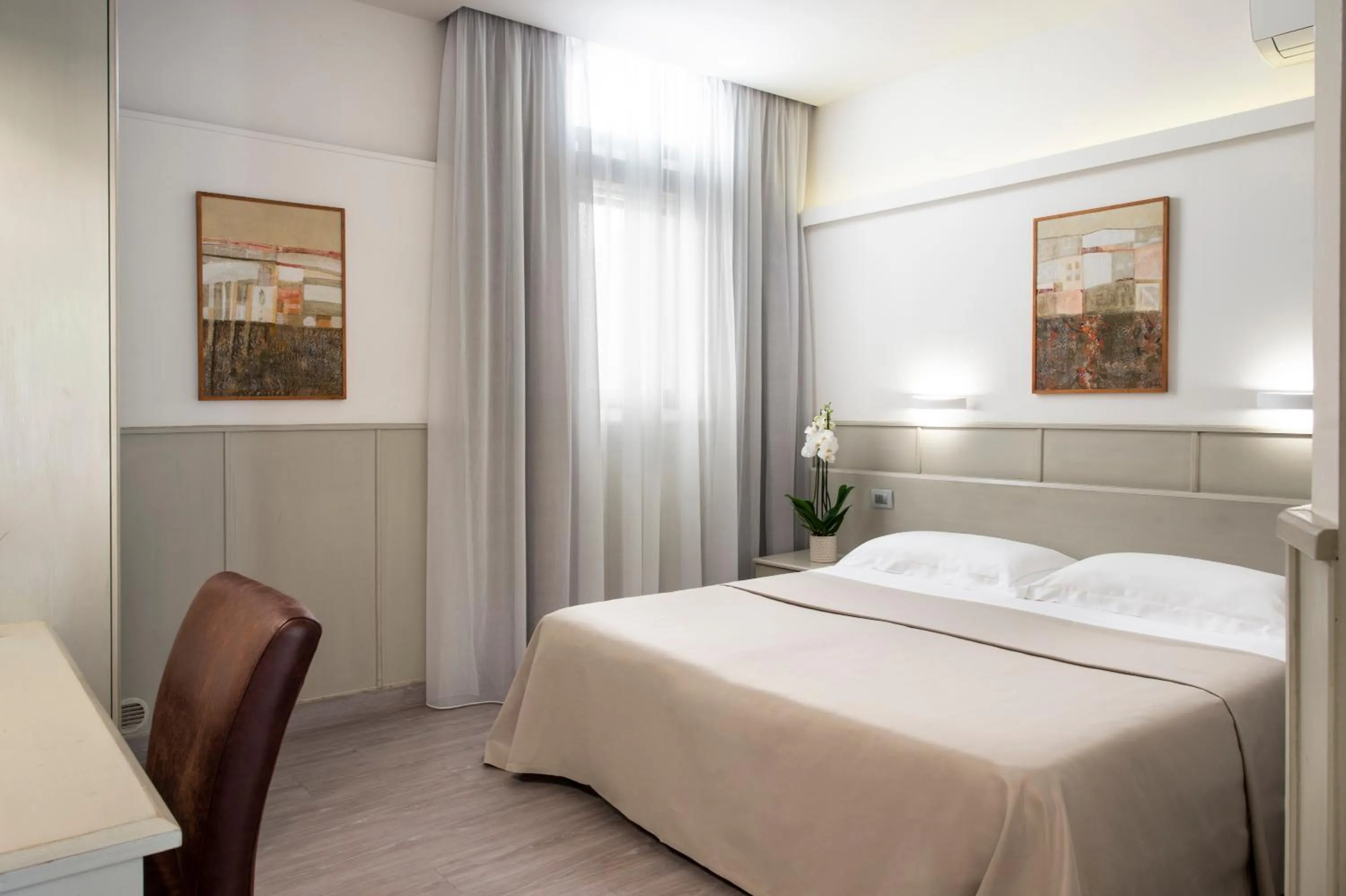 Bedroom, Bed in Hotel Grifone Firenze - Meetings & Spa