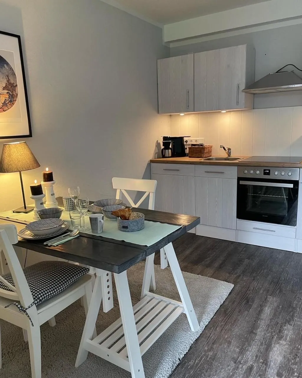 Dining area in Friesen-Lodge Ferienwohnungen
