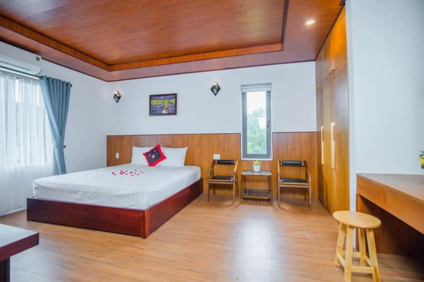 Bed in SenDa Villa & Apartment Hoi An