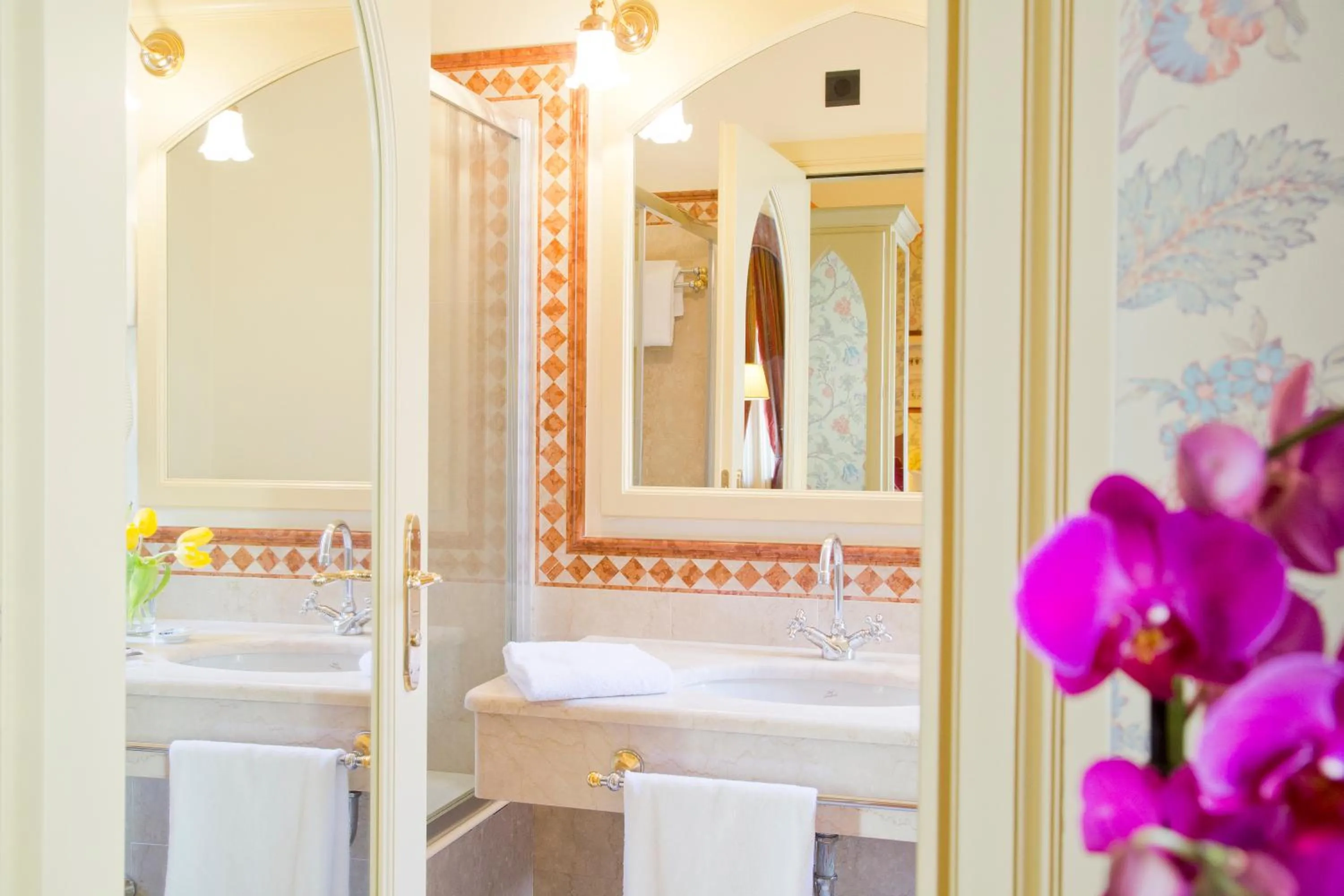 Bathroom in Hotel Milano Regency