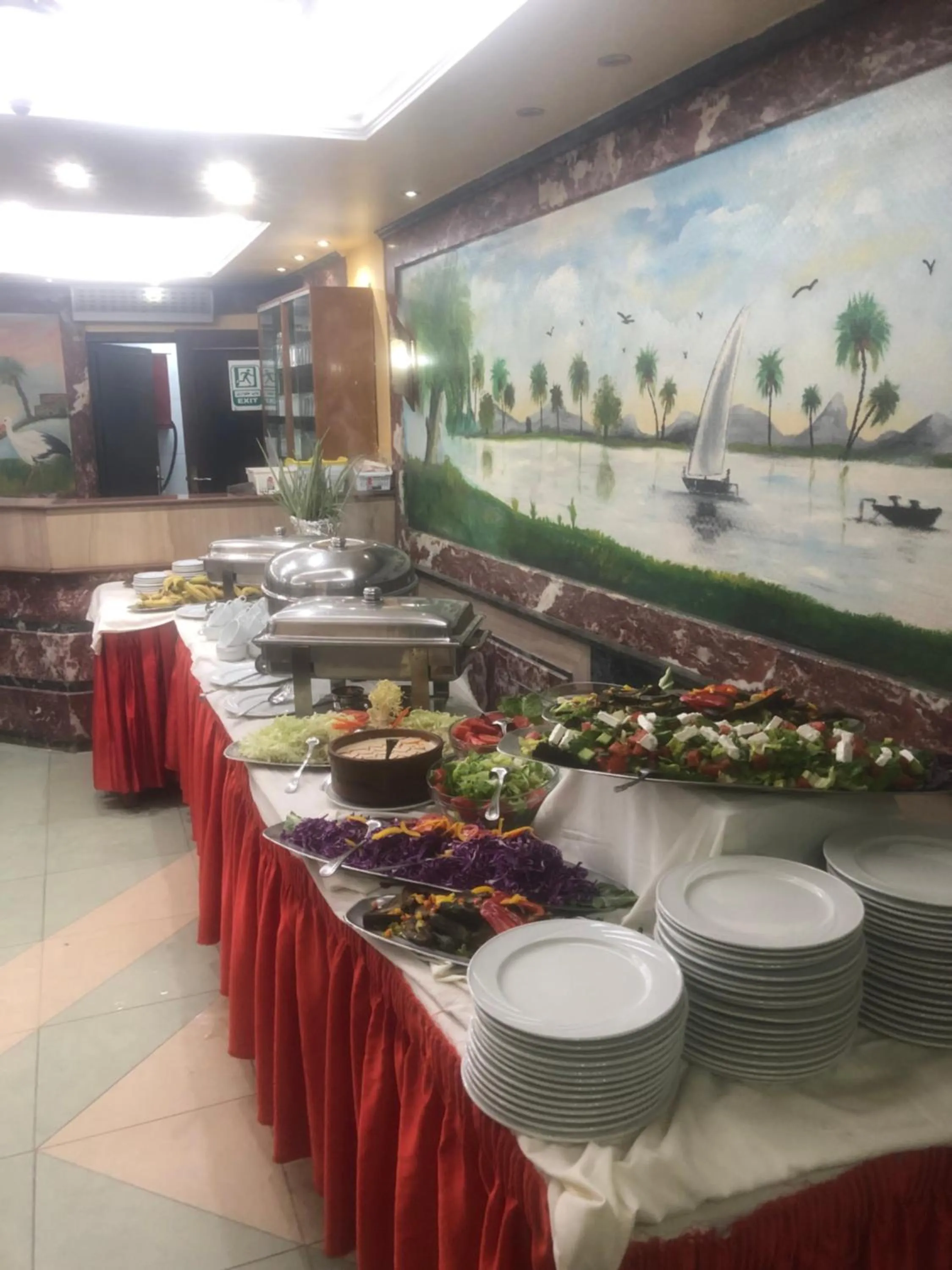 Restaurant/places to eat in New Saint Catherine Hotel