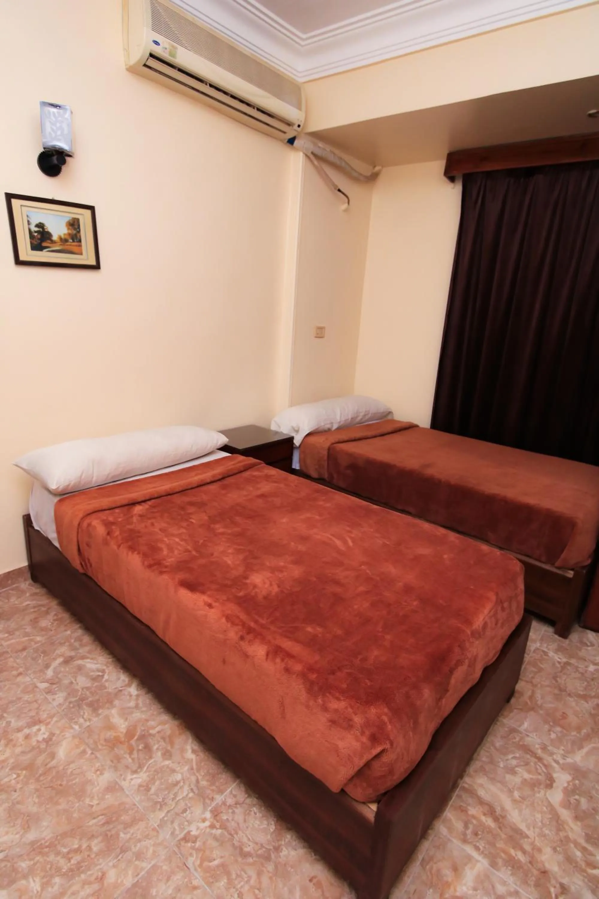 Bedroom, Bed in New Saint Catherine Hotel