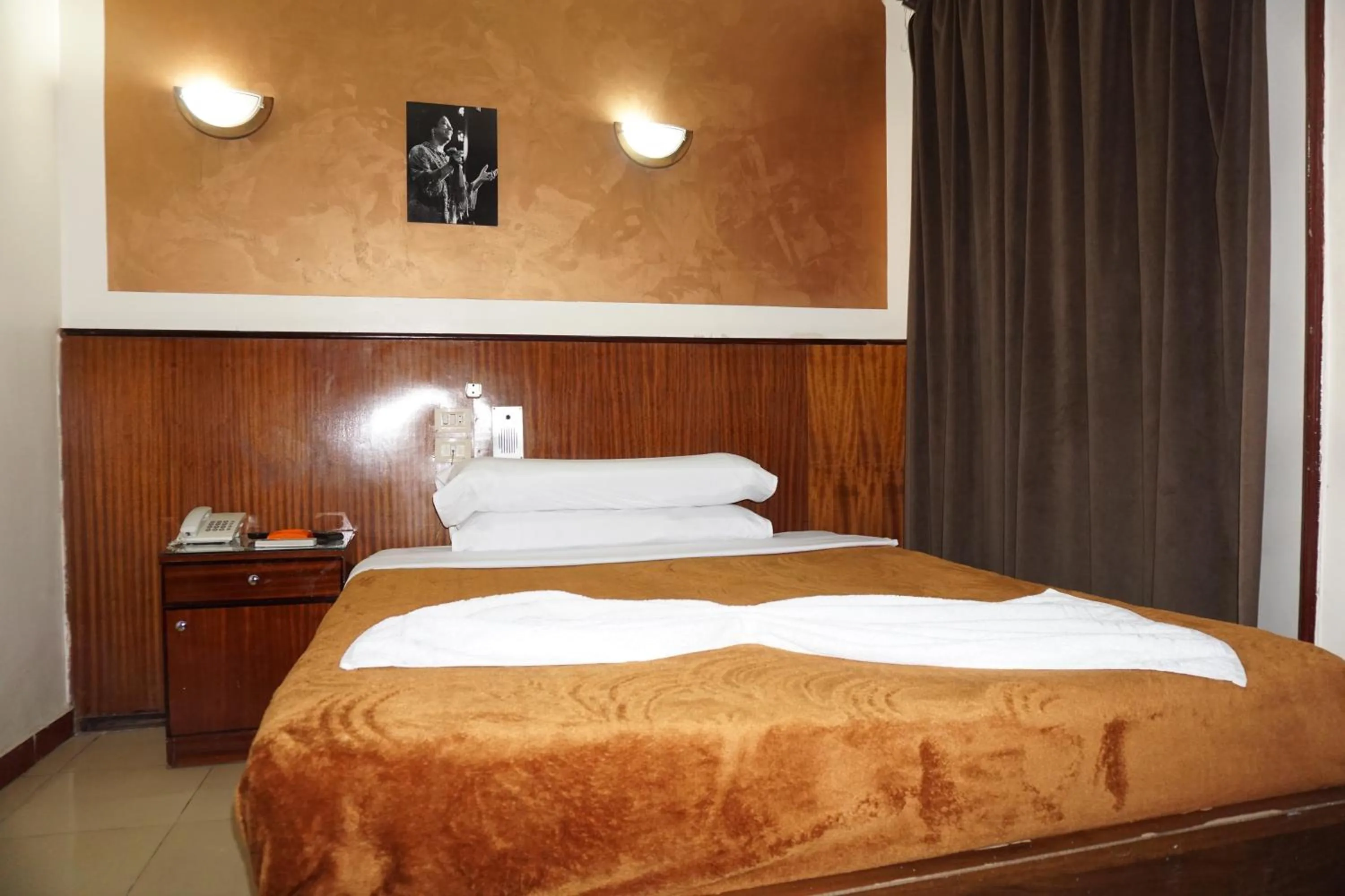 Bedroom, Bed in New Saint Catherine Hotel