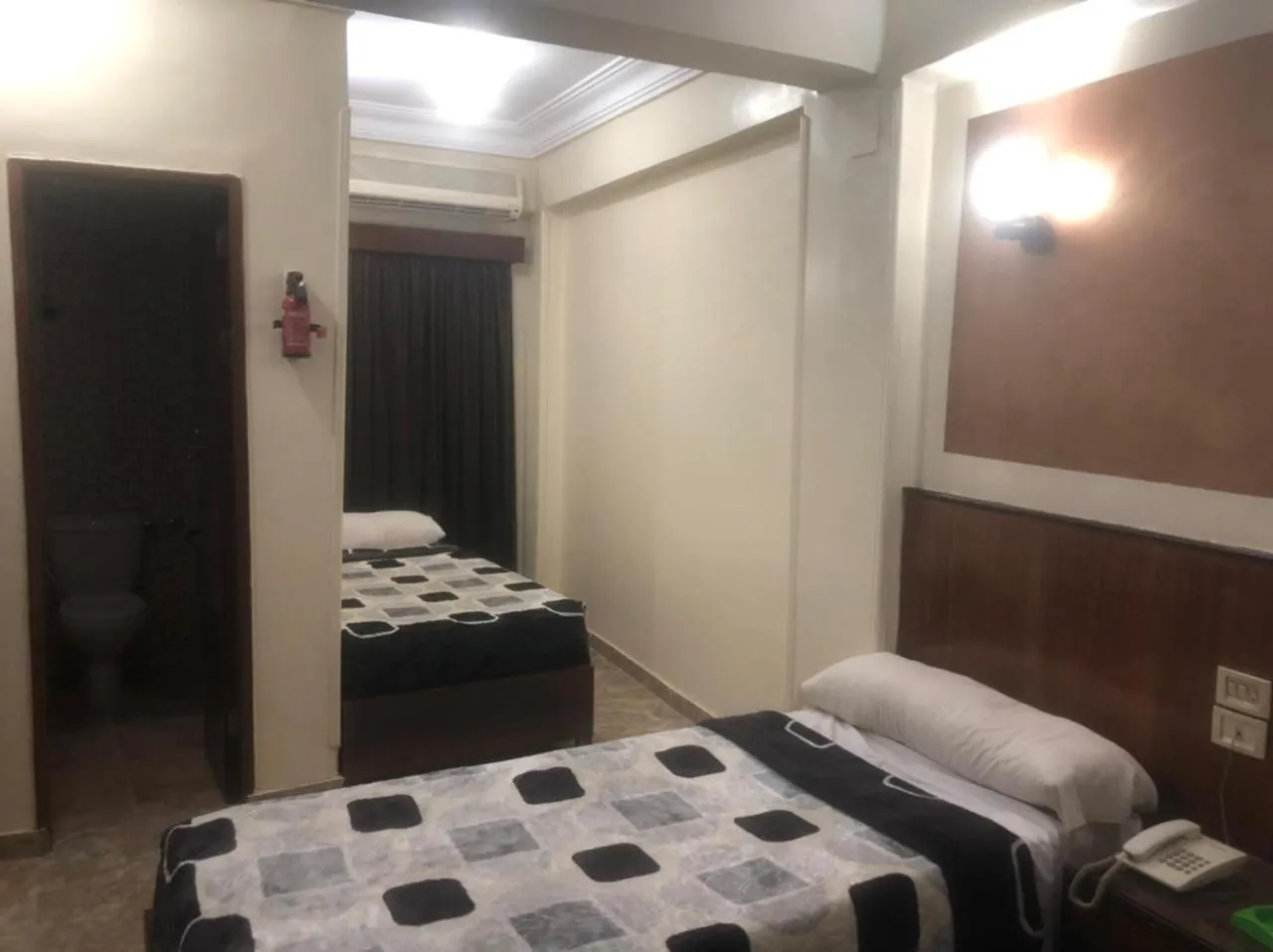 Bed in New Saint Catherine Hotel