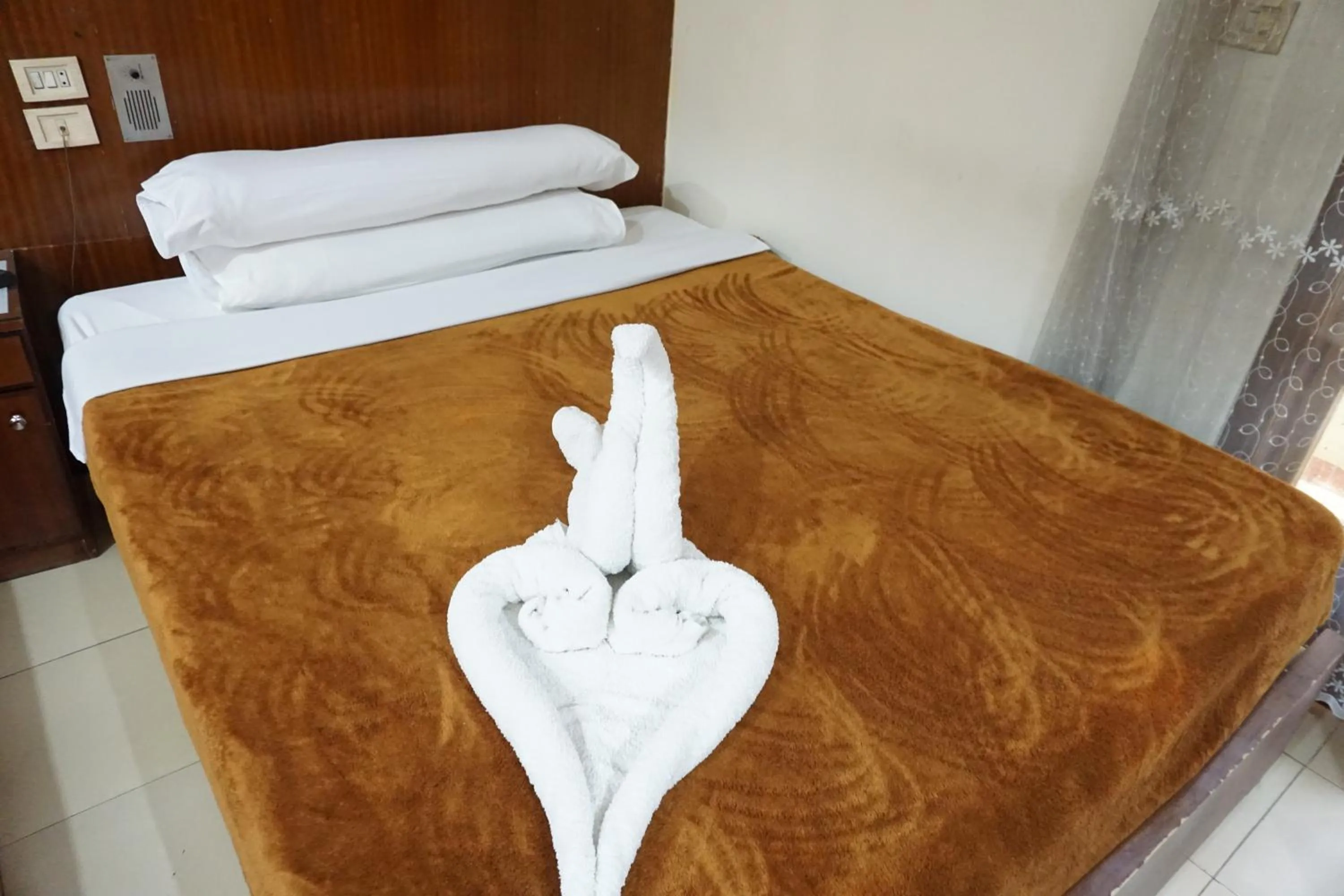 Bedroom, Bed in New Saint Catherine Hotel