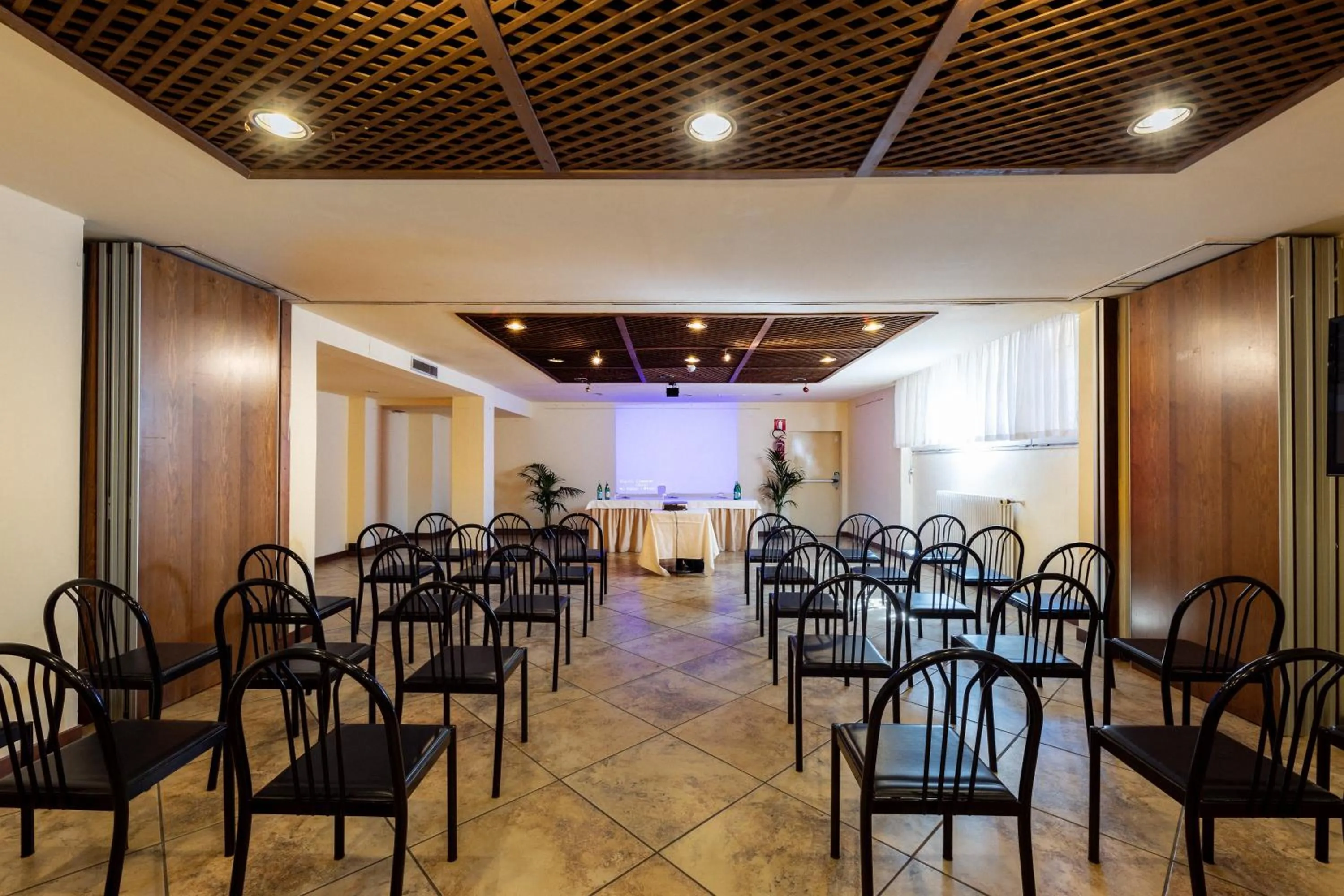 Meeting/conference room in Hotel Alaska Cortina