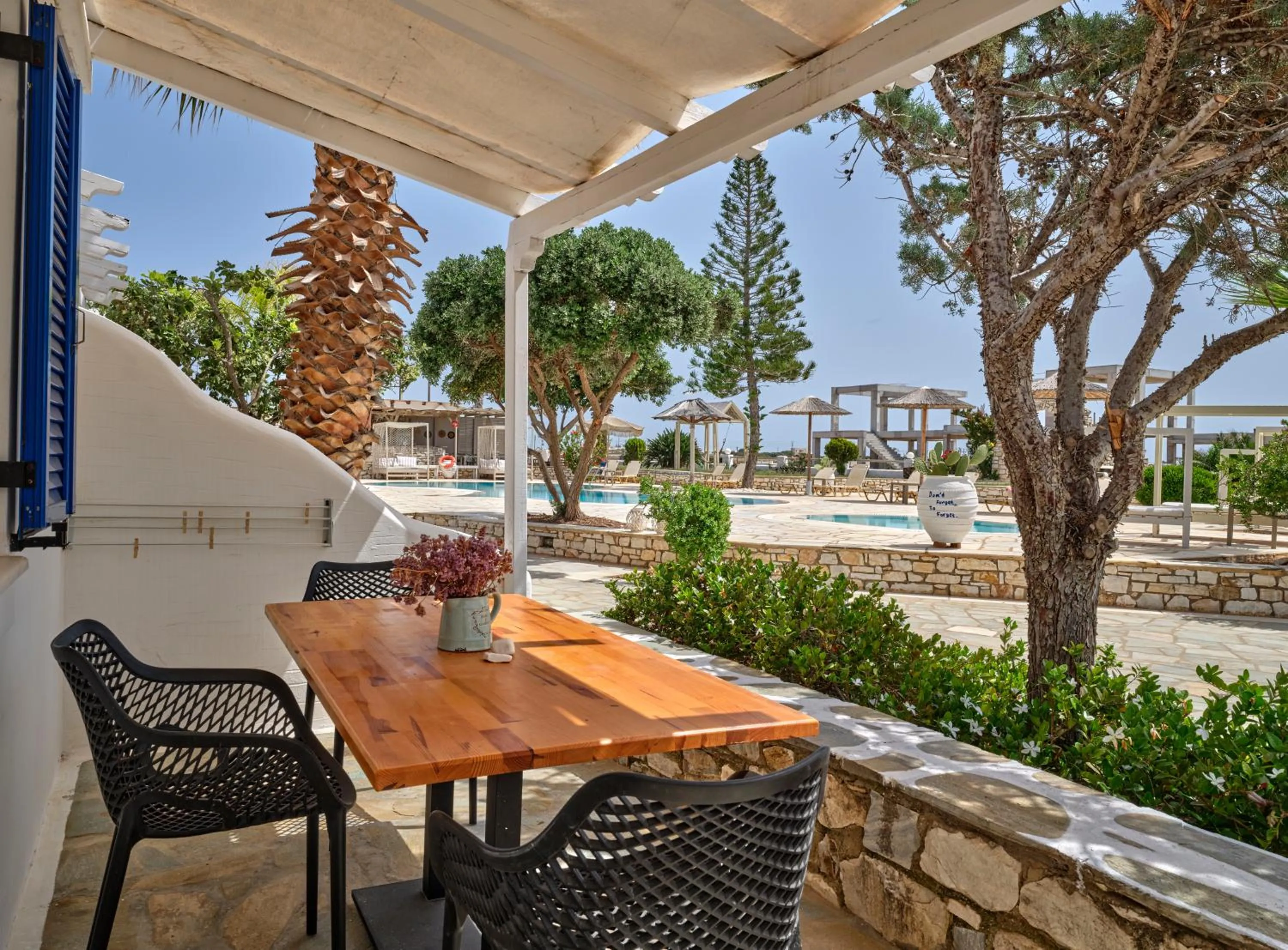 Patio in Fyrogenis palace