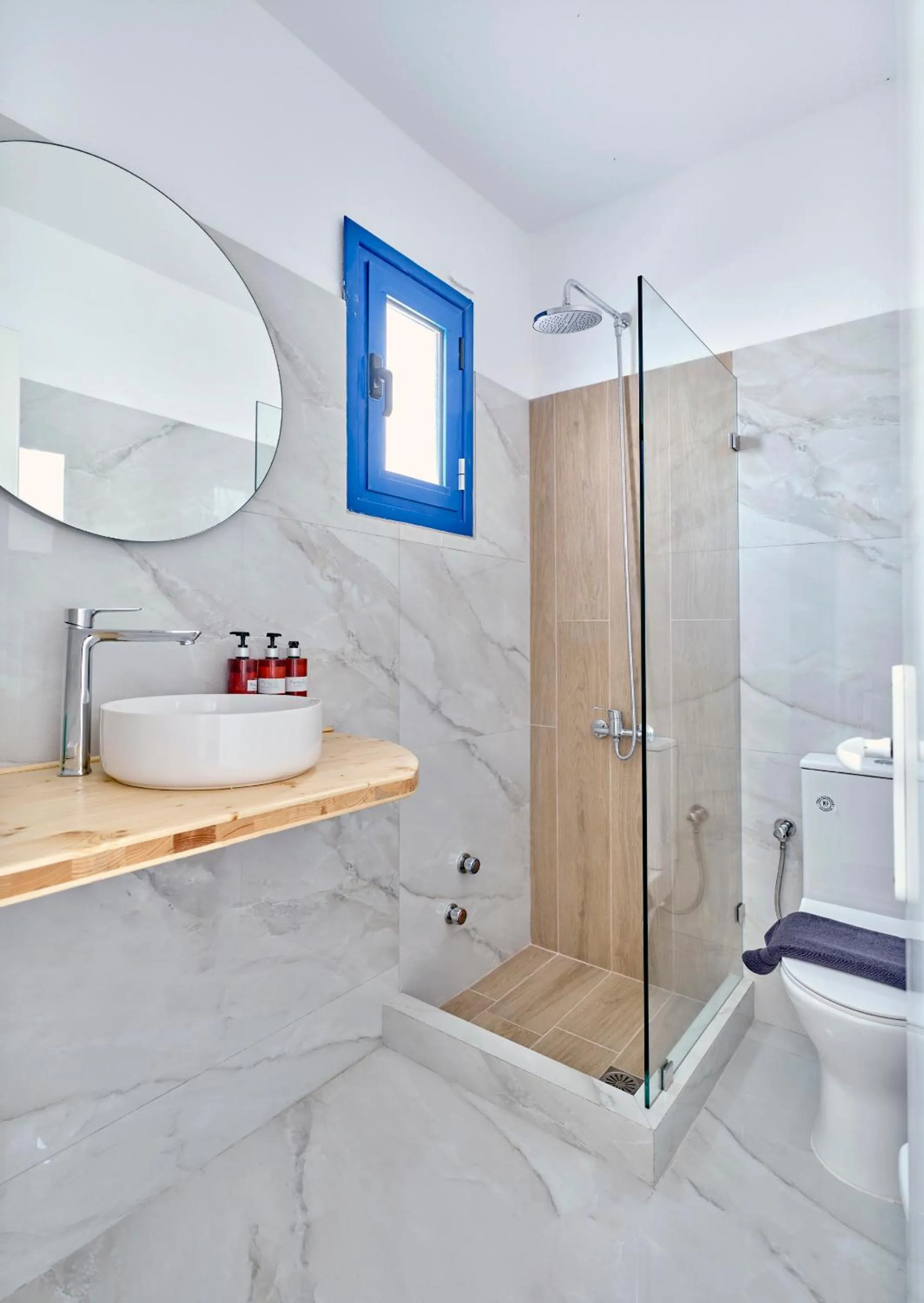 Shower in Fyrogenis palace