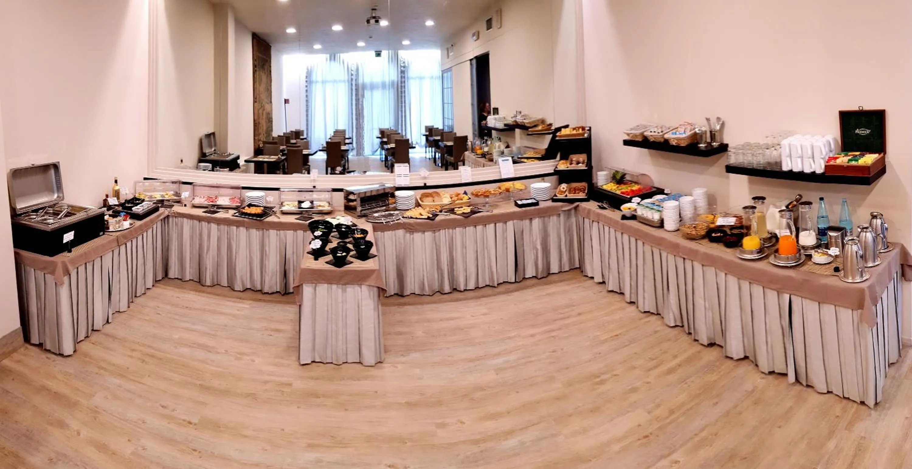 Buffet breakfast in Hotel Astoria