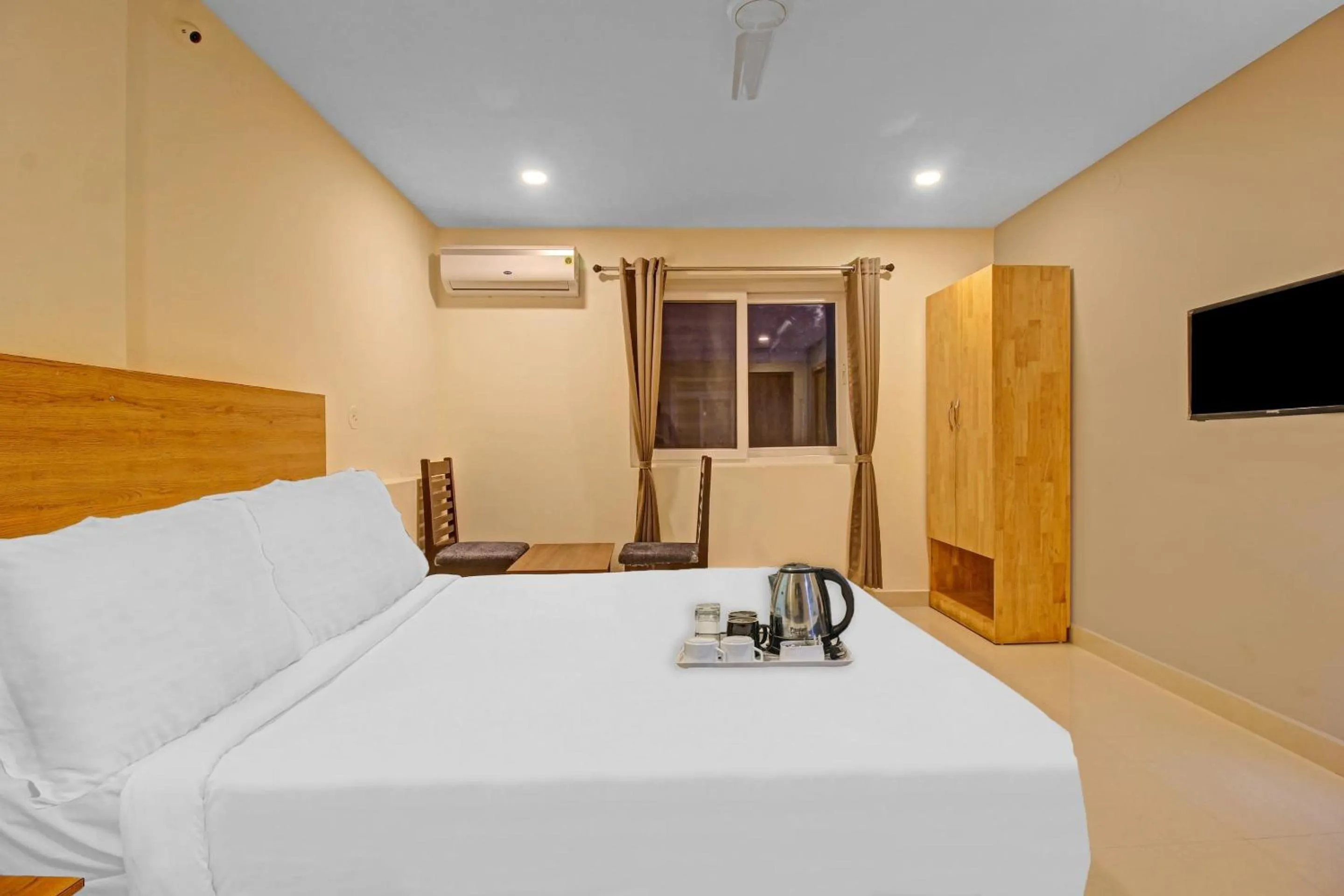 Bedroom, Bed in Townhouse Whiteridge Gachibowli Near AIG Hospital
