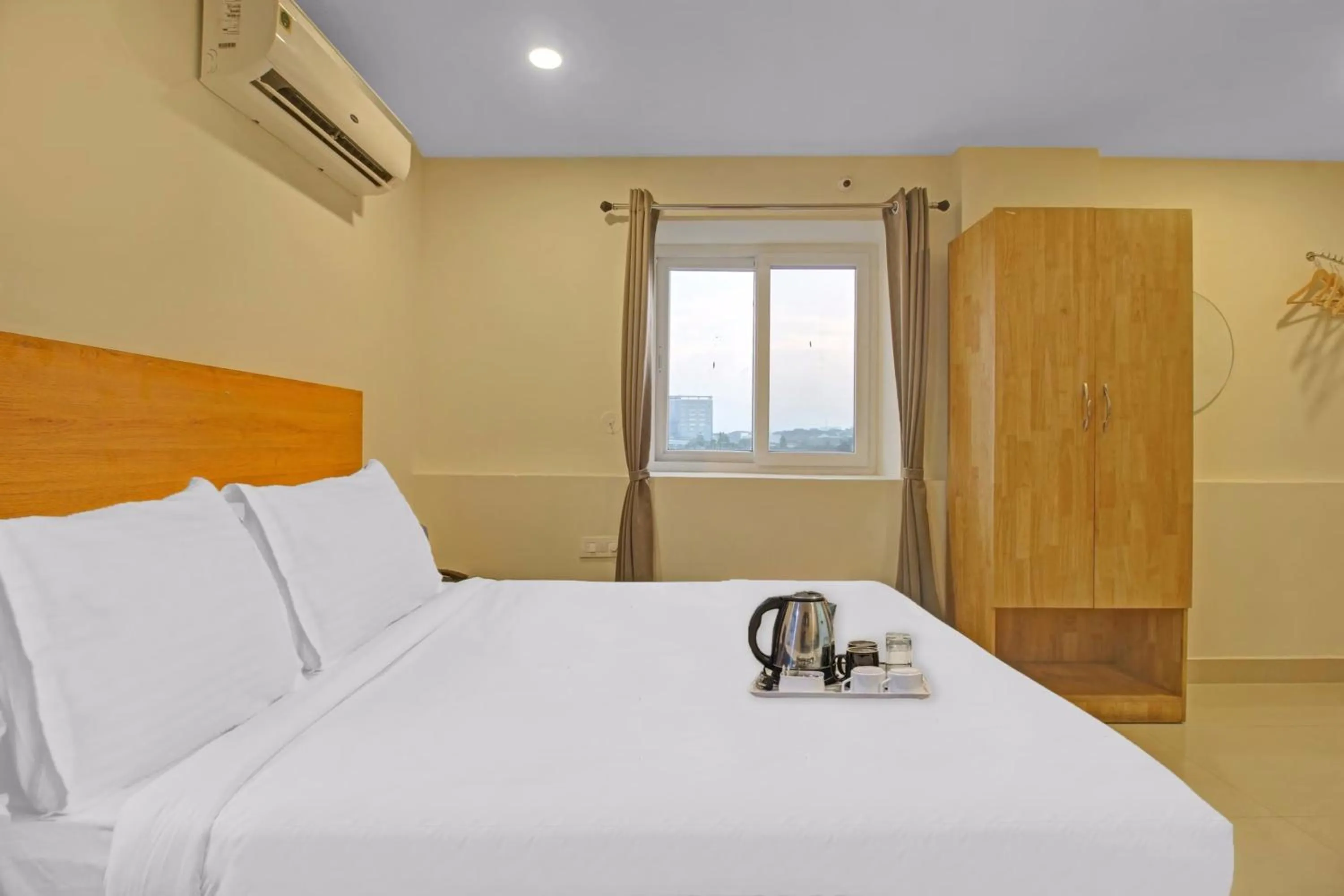 Bedroom, Bed in Townhouse Whiteridge Gachibowli Near AIG Hospital