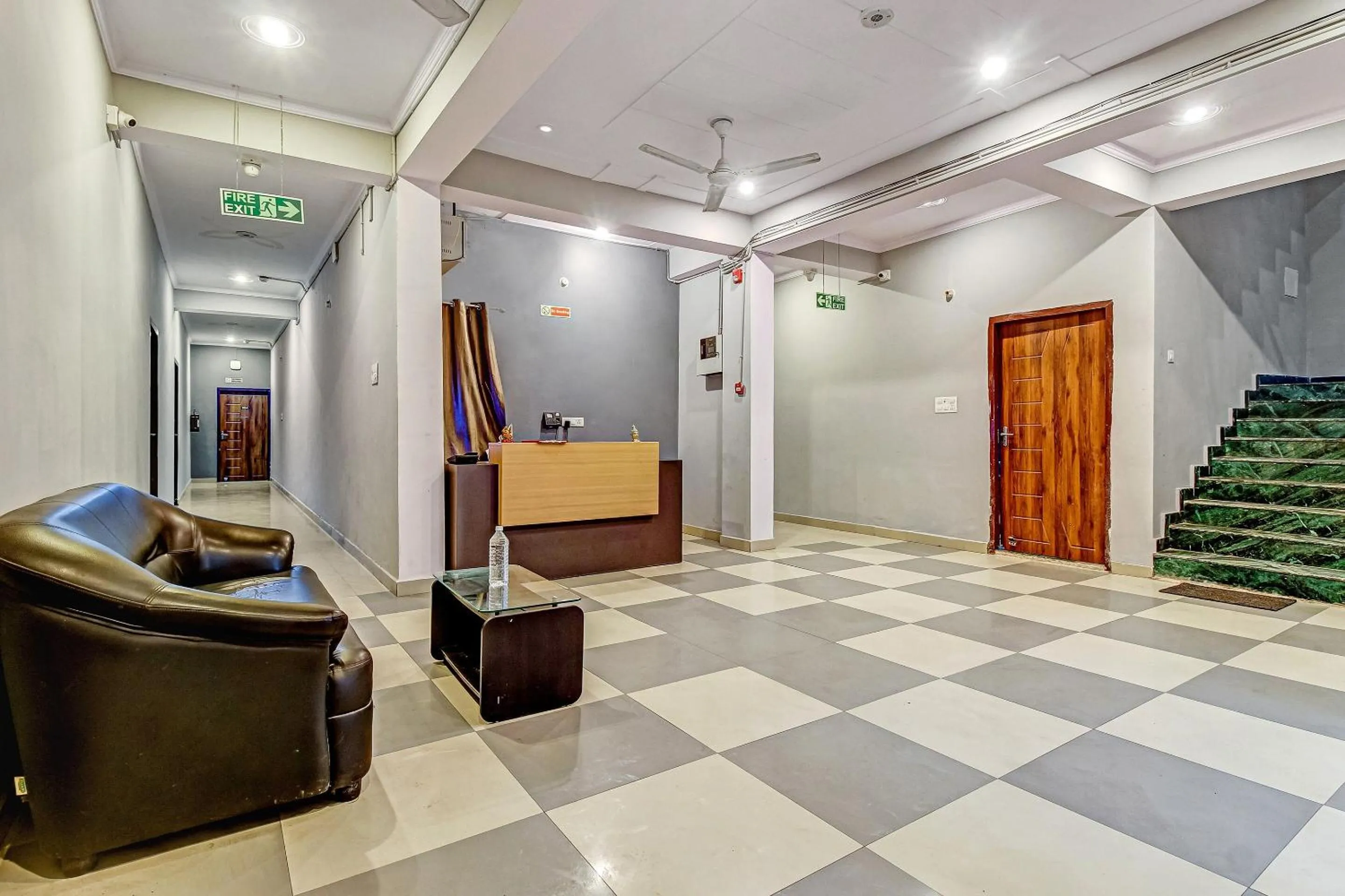 Lobby or reception in Hotel O Oriphic Inn