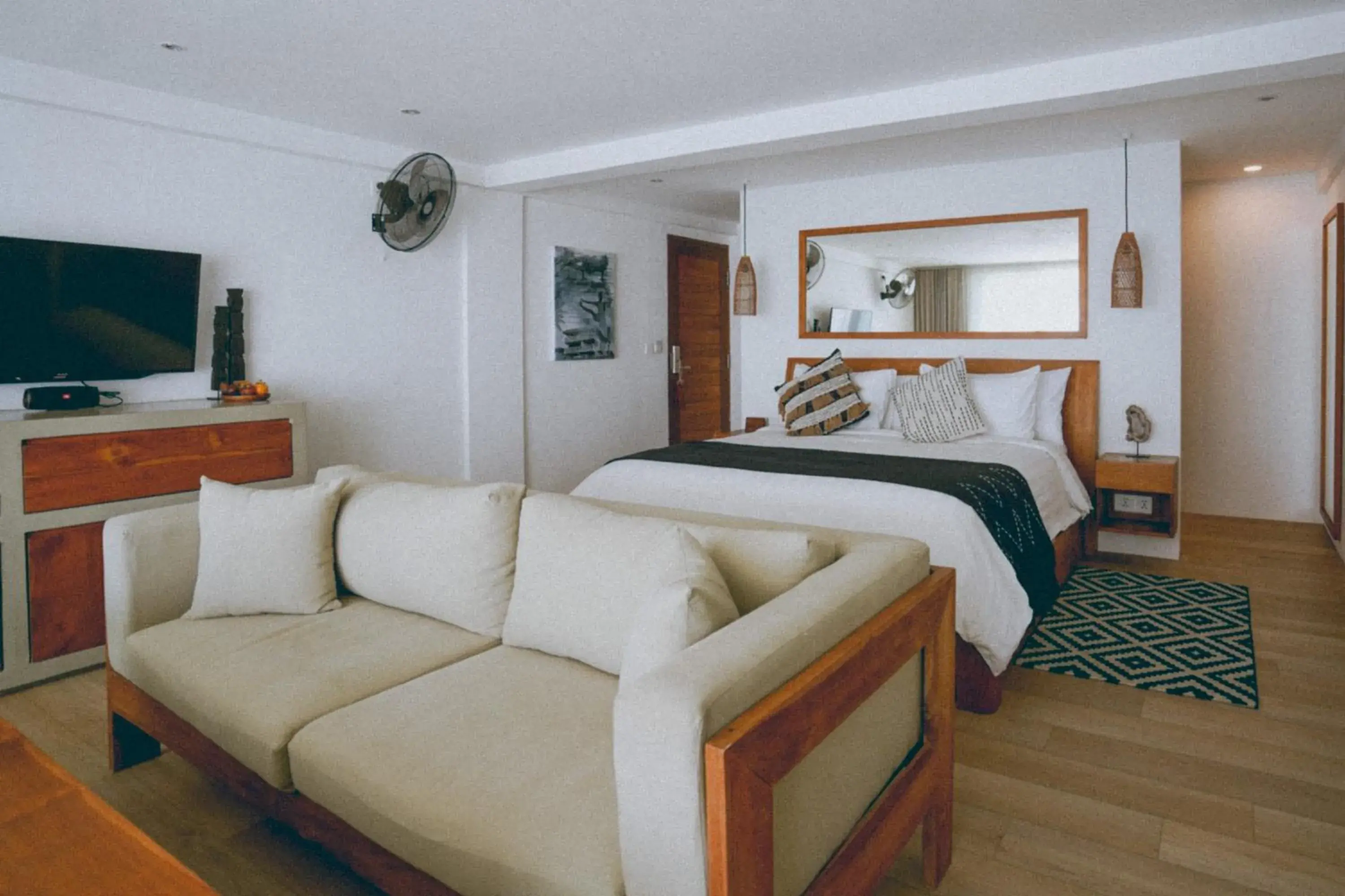 Studio with Ocean View in Legends Beachfront Resort Studio with Ocean View in Legends Beachfront Resort