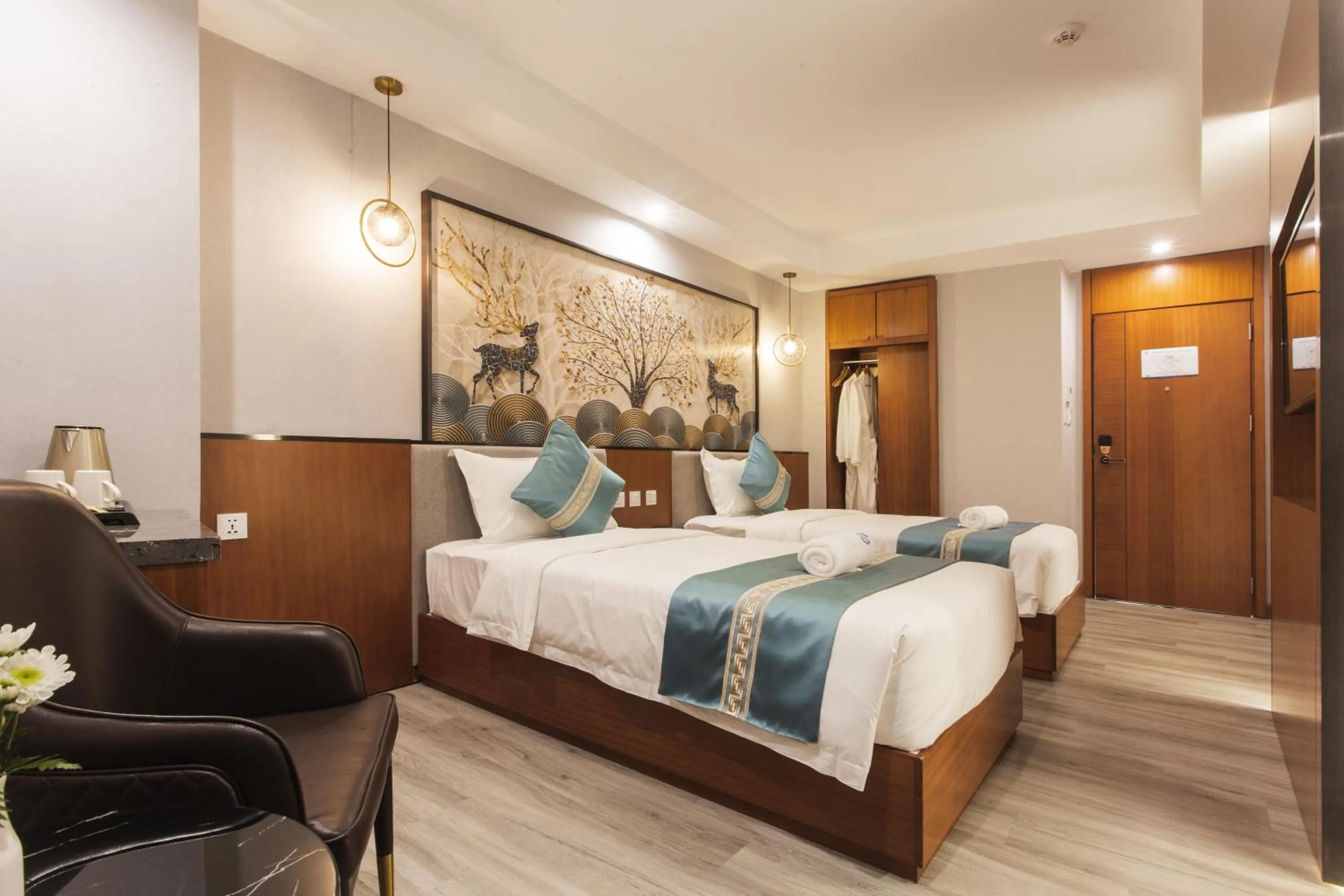 Photo of the whole room, Bed in Thapae Twins Hotel