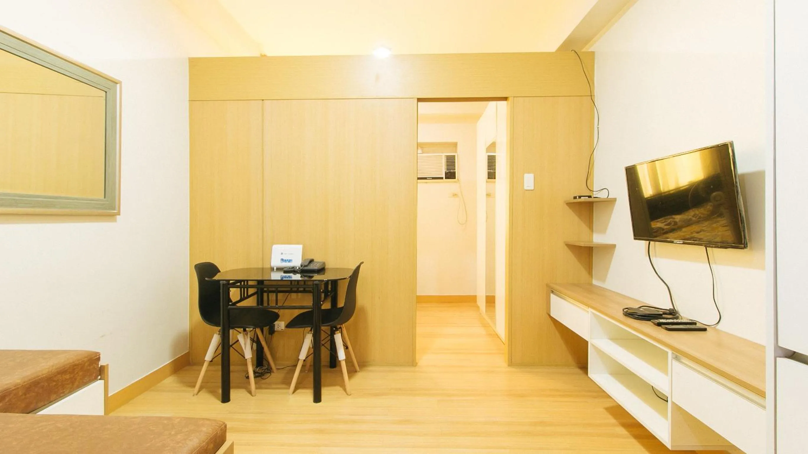 TV and multimedia in Jamah's Staycation at SMDC Trees Residences by RedDoorz