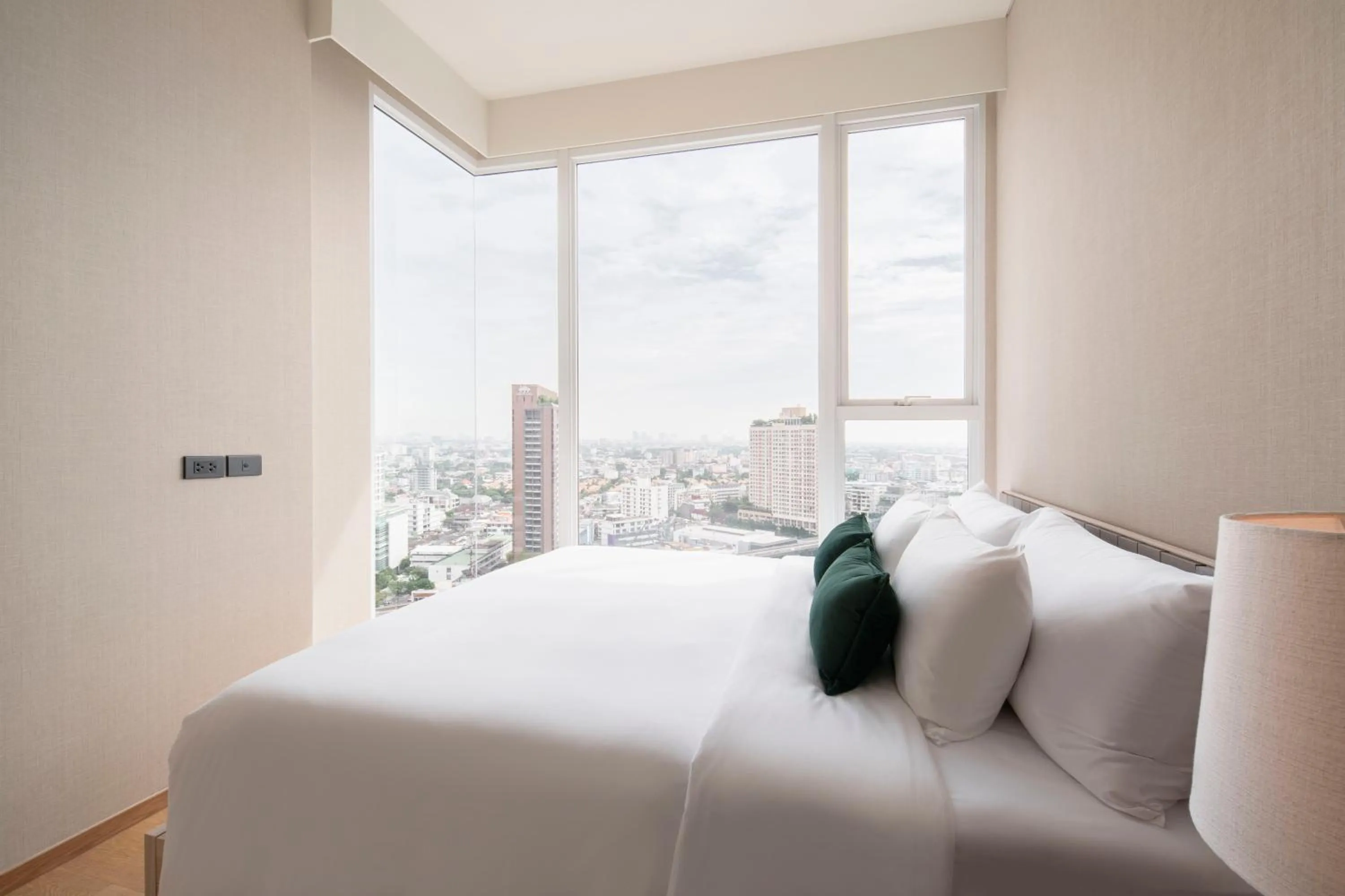 Bed in Wyndham Garden Bangkok Sukhumvit 42