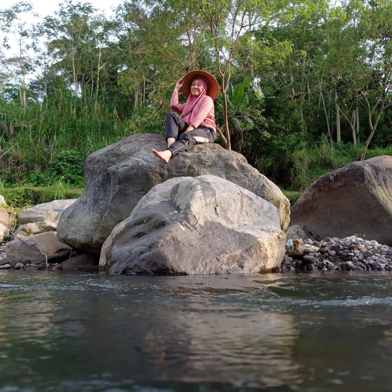 Angler Homestay & Joglo