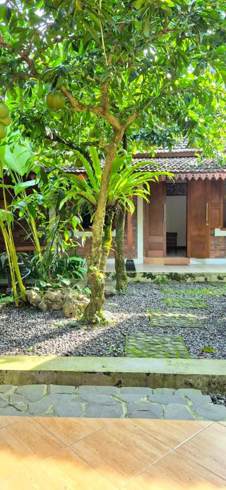 Angler Homestay & Joglo