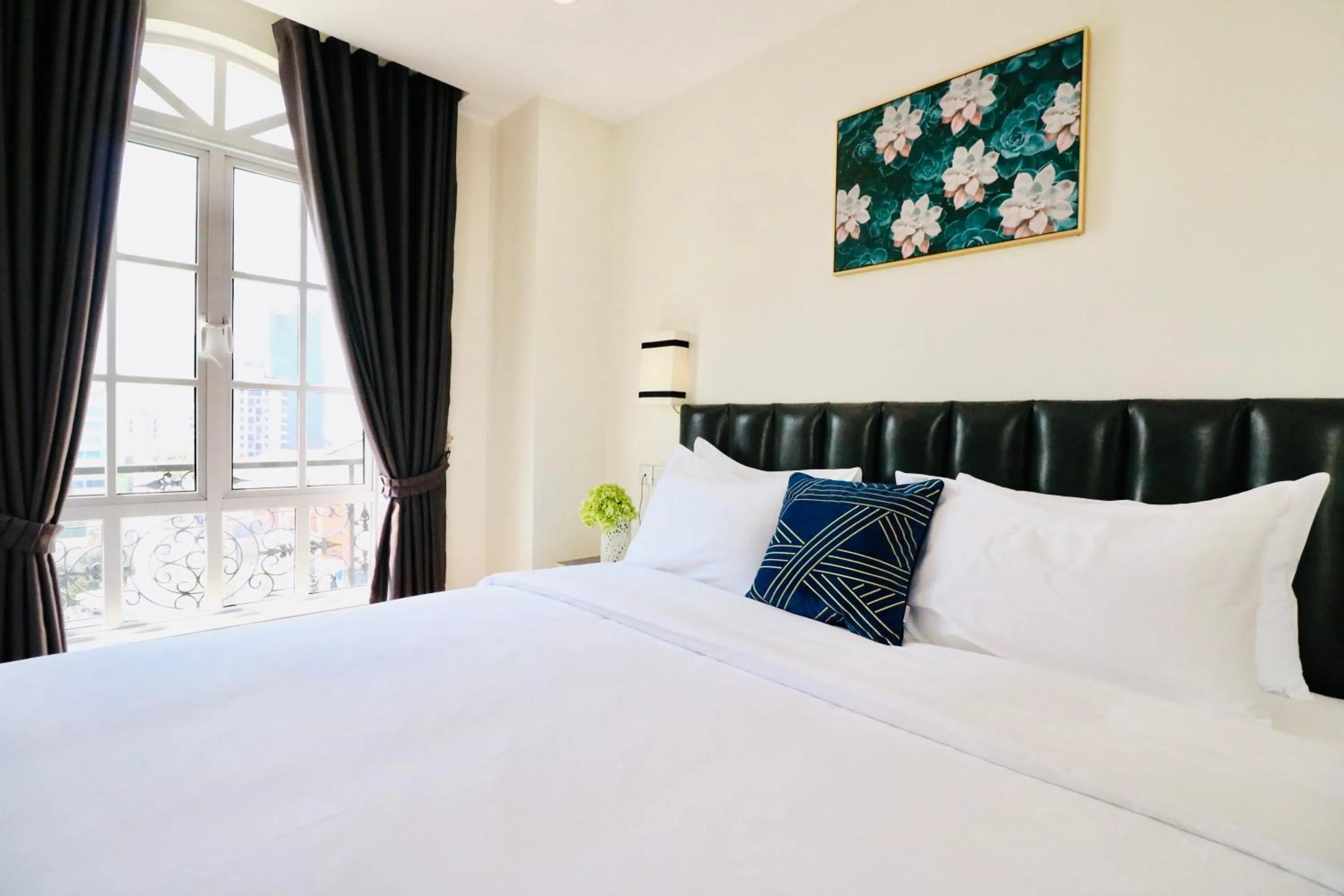 Bed in Mettavary Hotel