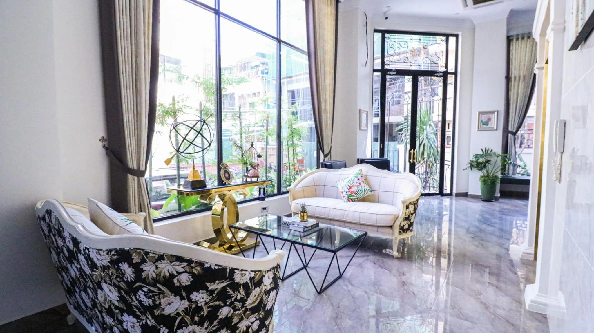 Lobby or reception in Mettavary Hotel