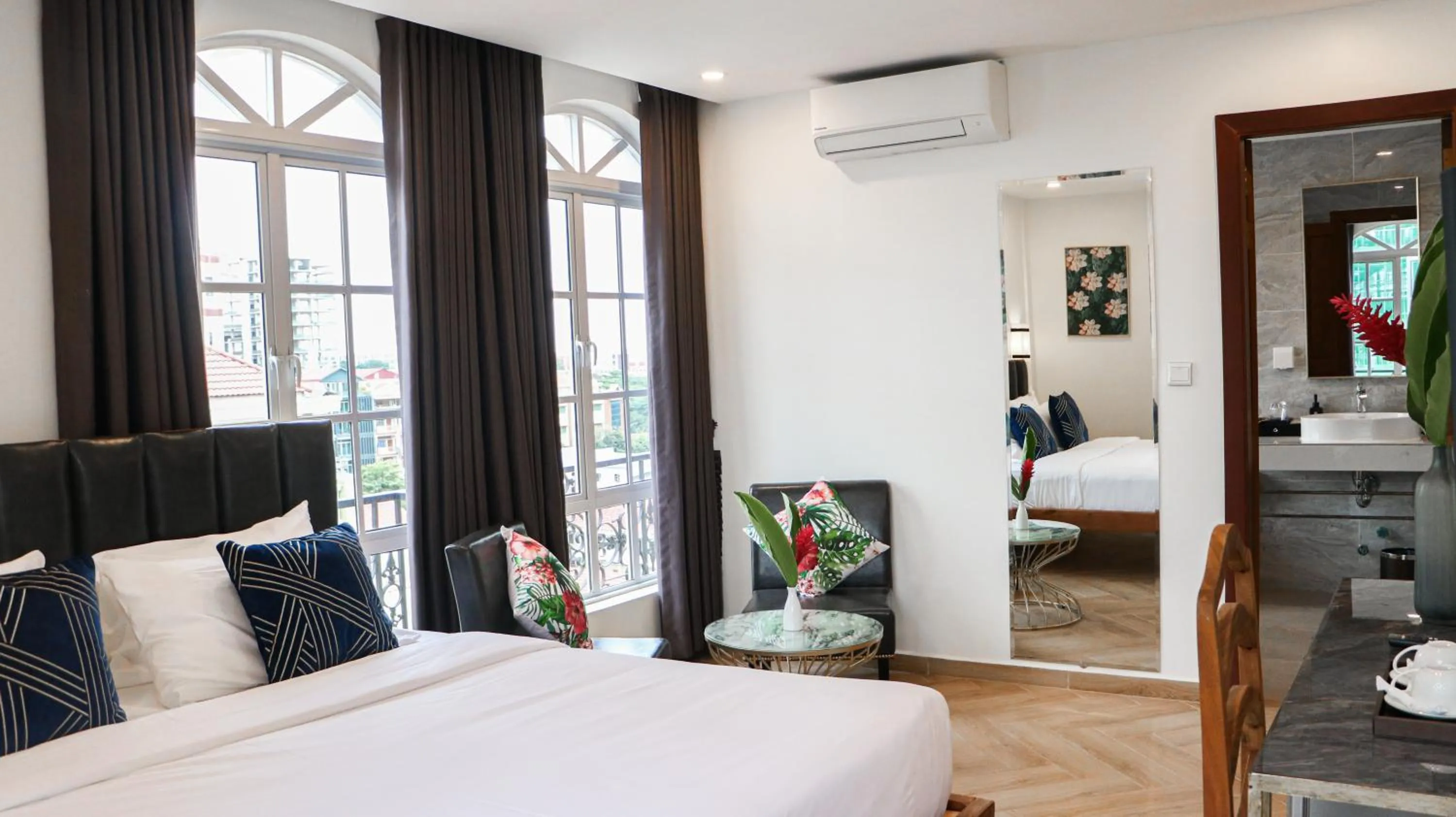 Bedroom, Bed in Mettavary Hotel