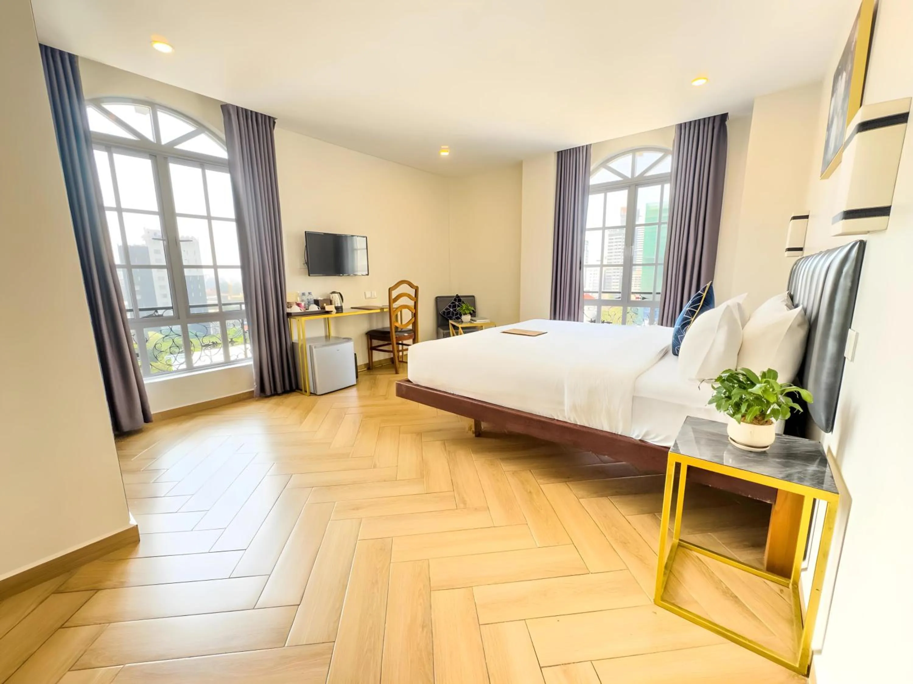 Bedroom, Bed in Mettavary Hotel