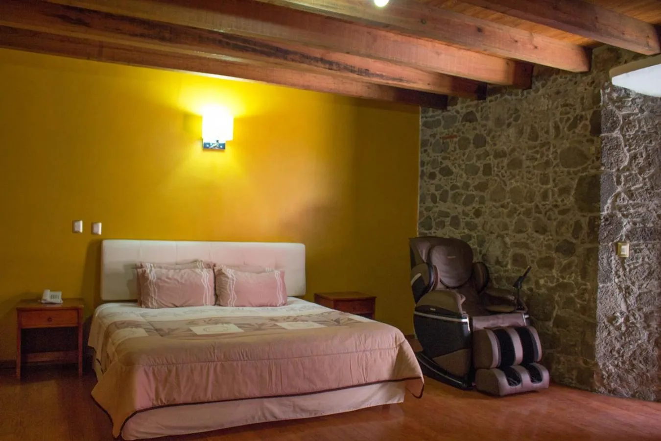 King Suite with Spa Bath in Hotel Malinalli