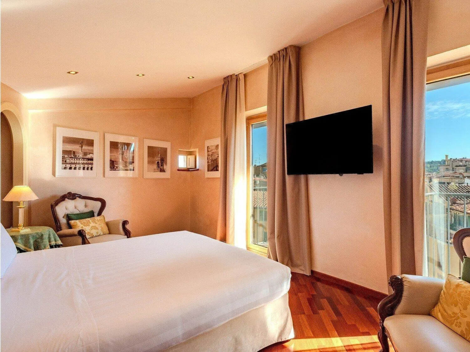 Photo of the whole room, Bed in B&B Hotel Firenze Pitti Palace al Ponte Vecchio