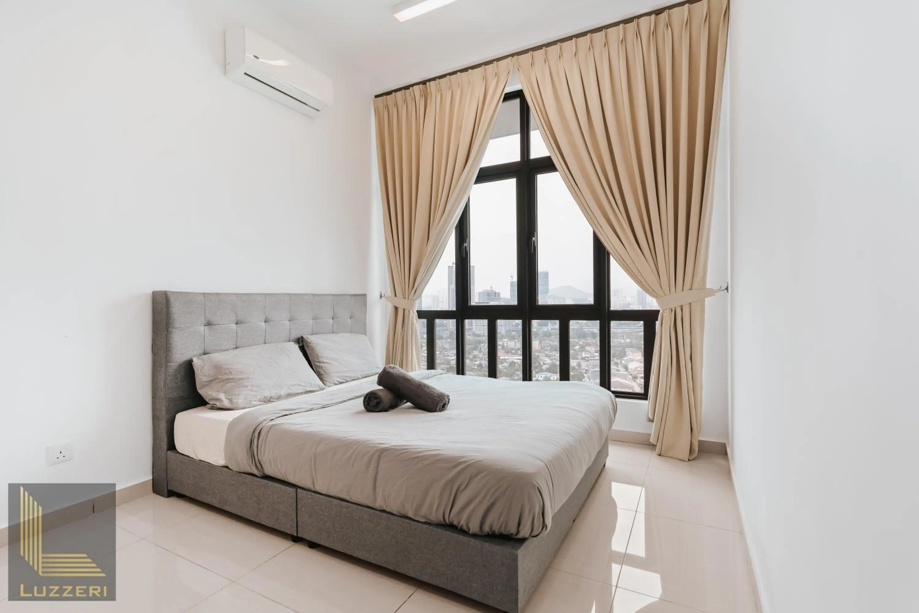 Bed in Legasi Kampung Baru Guesthouse