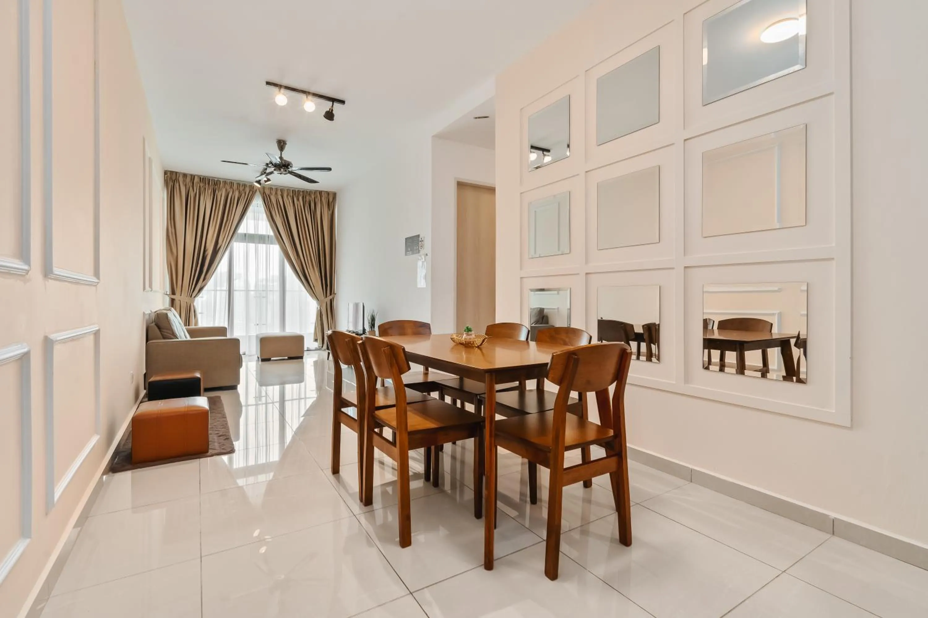 Living room in Legasi Kampung Baru Guesthouse
