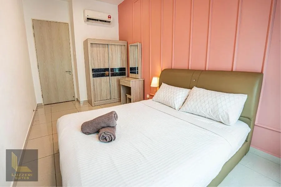 Bed in Legasi Kampung Baru Guesthouse