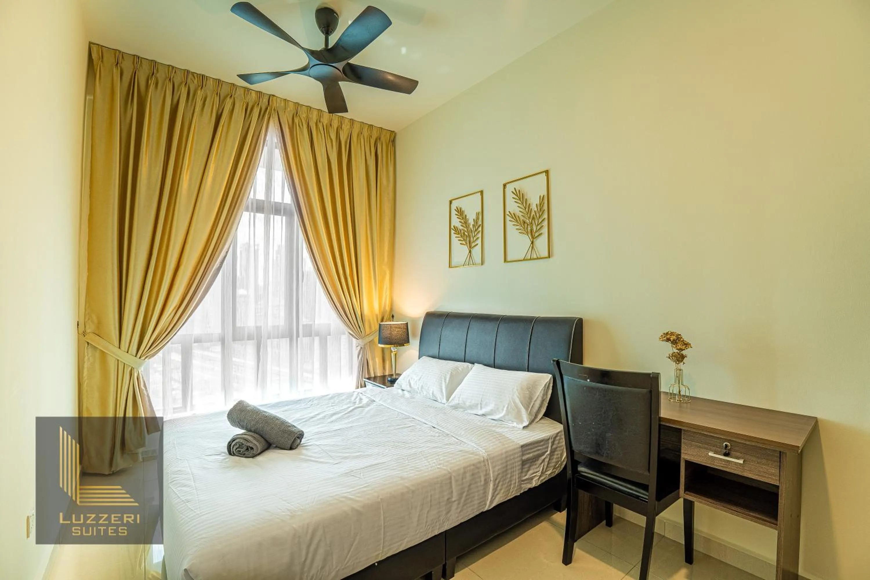 Bed in Legasi Kampung Baru Guesthouse