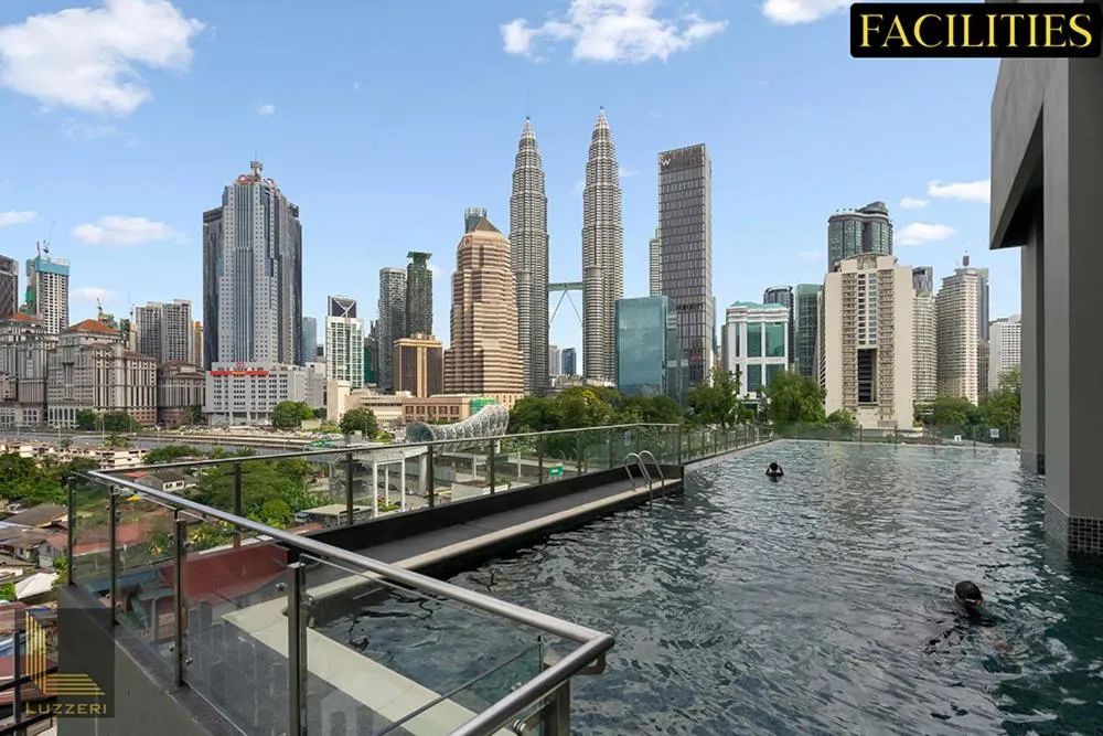 Swimming pool in Legasi Kampung Baru Guesthouse