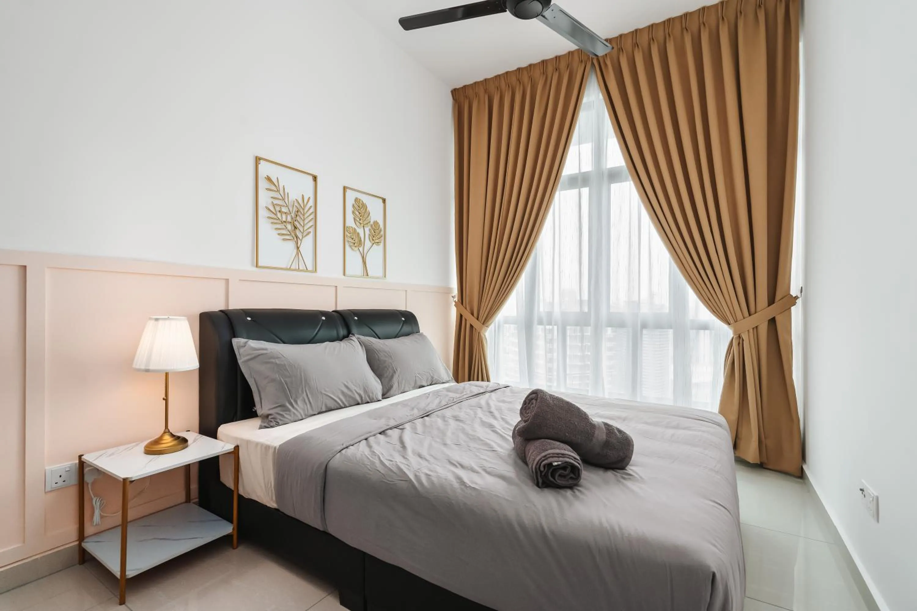 Bed in Legasi Kampung Baru Guesthouse