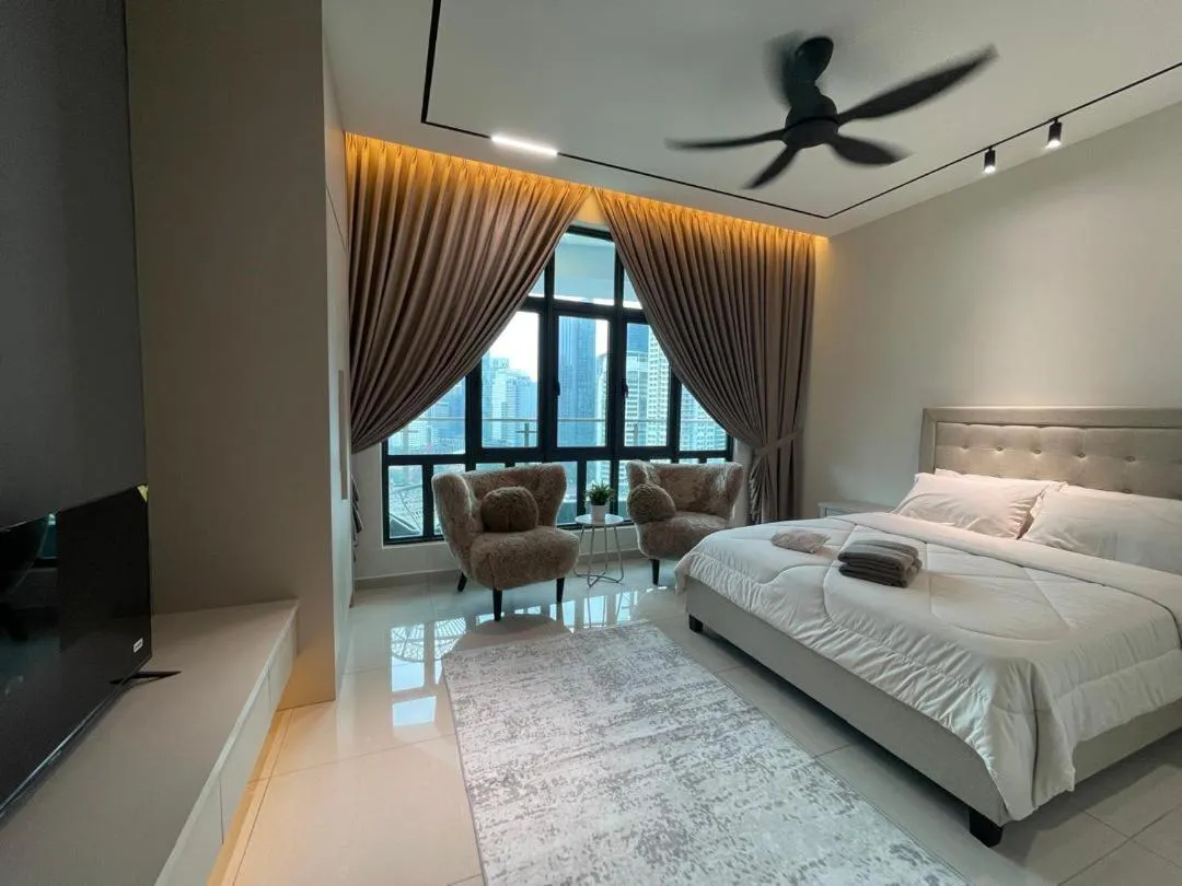 Bed in Legasi Kampung Baru Guesthouse