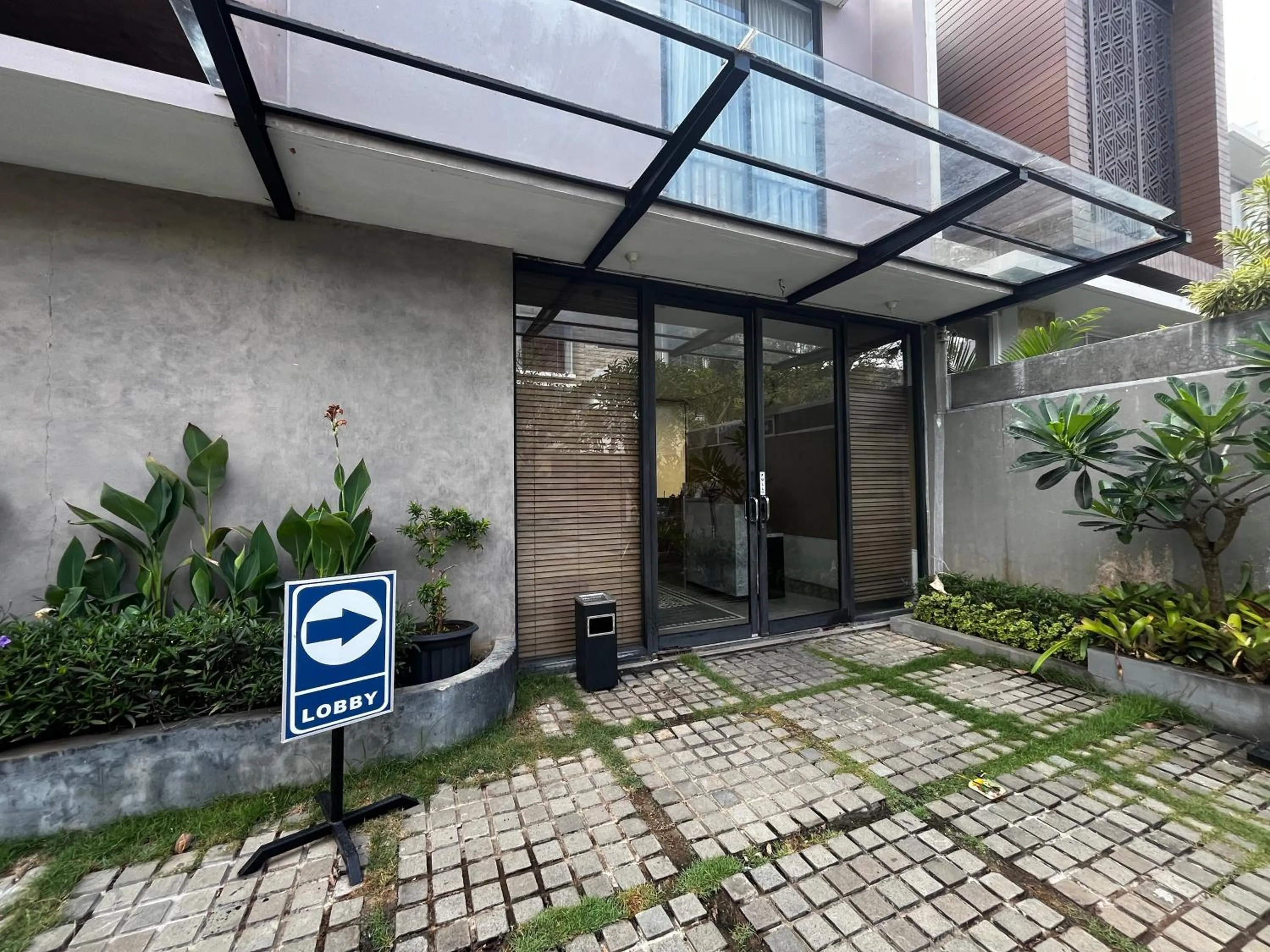 Lobby or reception in Nivasa Hotel