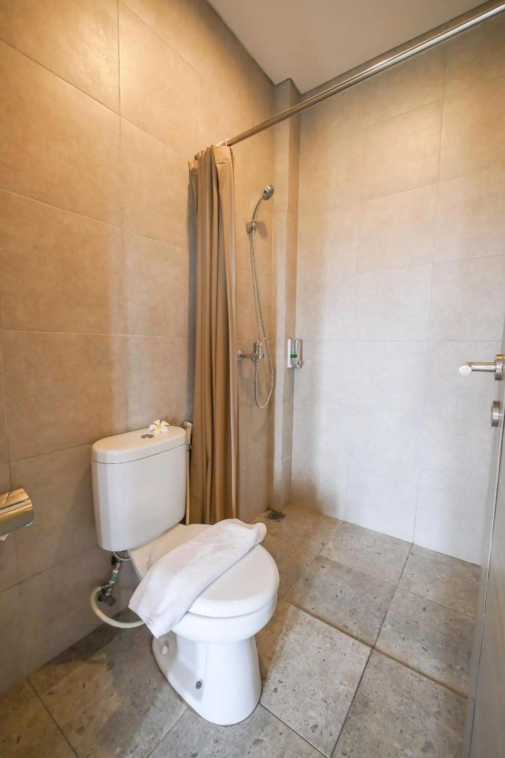 Bathroom in Nivasa Hotel