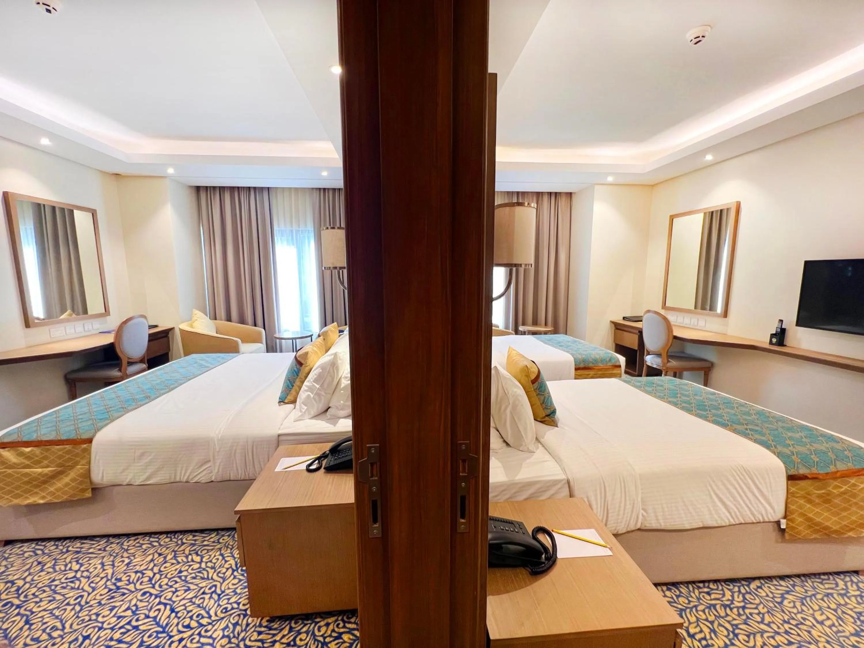 Family, Bed in ROZANA HOTEL