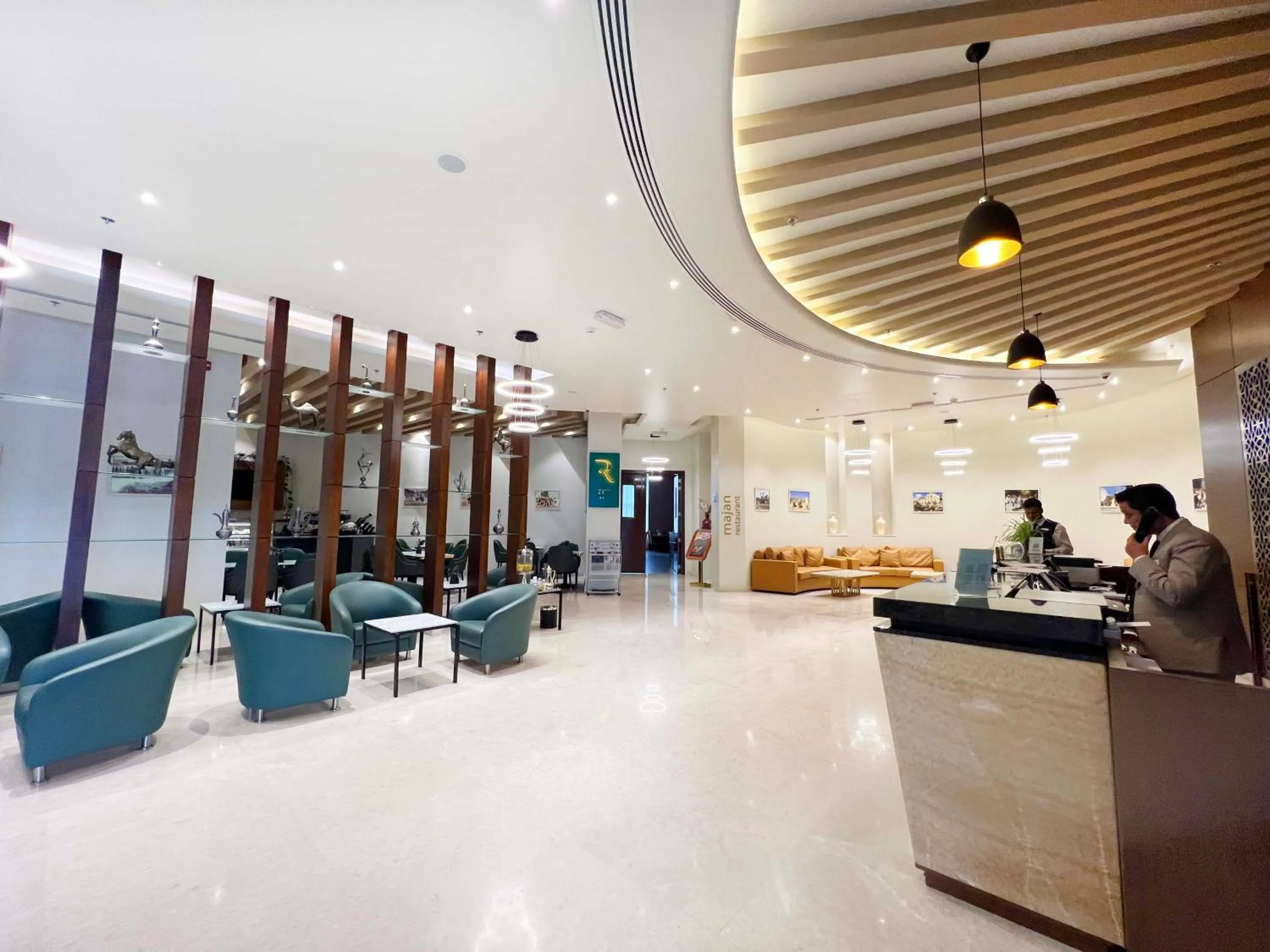 Lobby or reception in ROZANA HOTEL