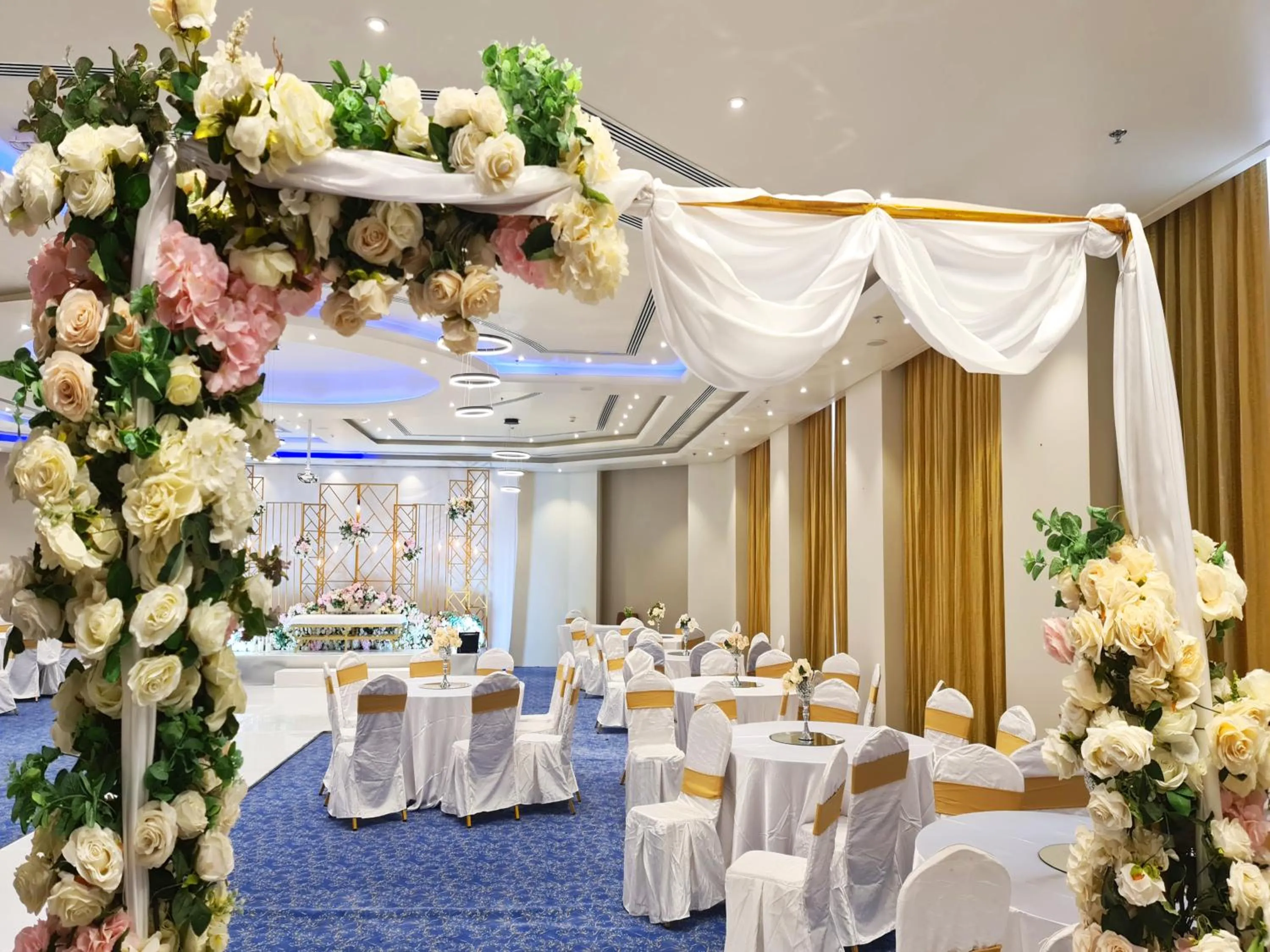 Banquet/Function facilities in ROZANA HOTEL