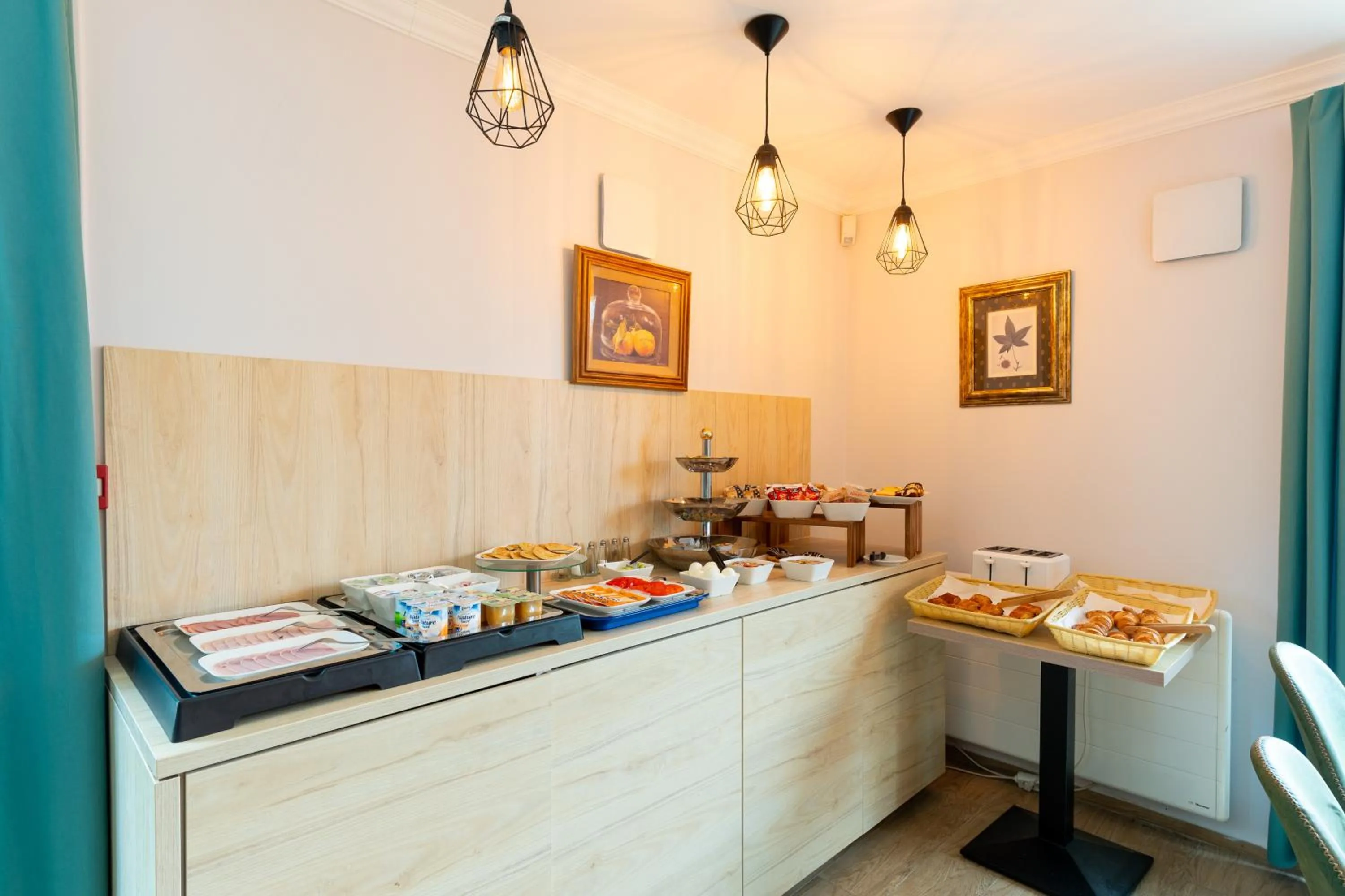 Food in KYRIAD CREIL - Chantilly Nord