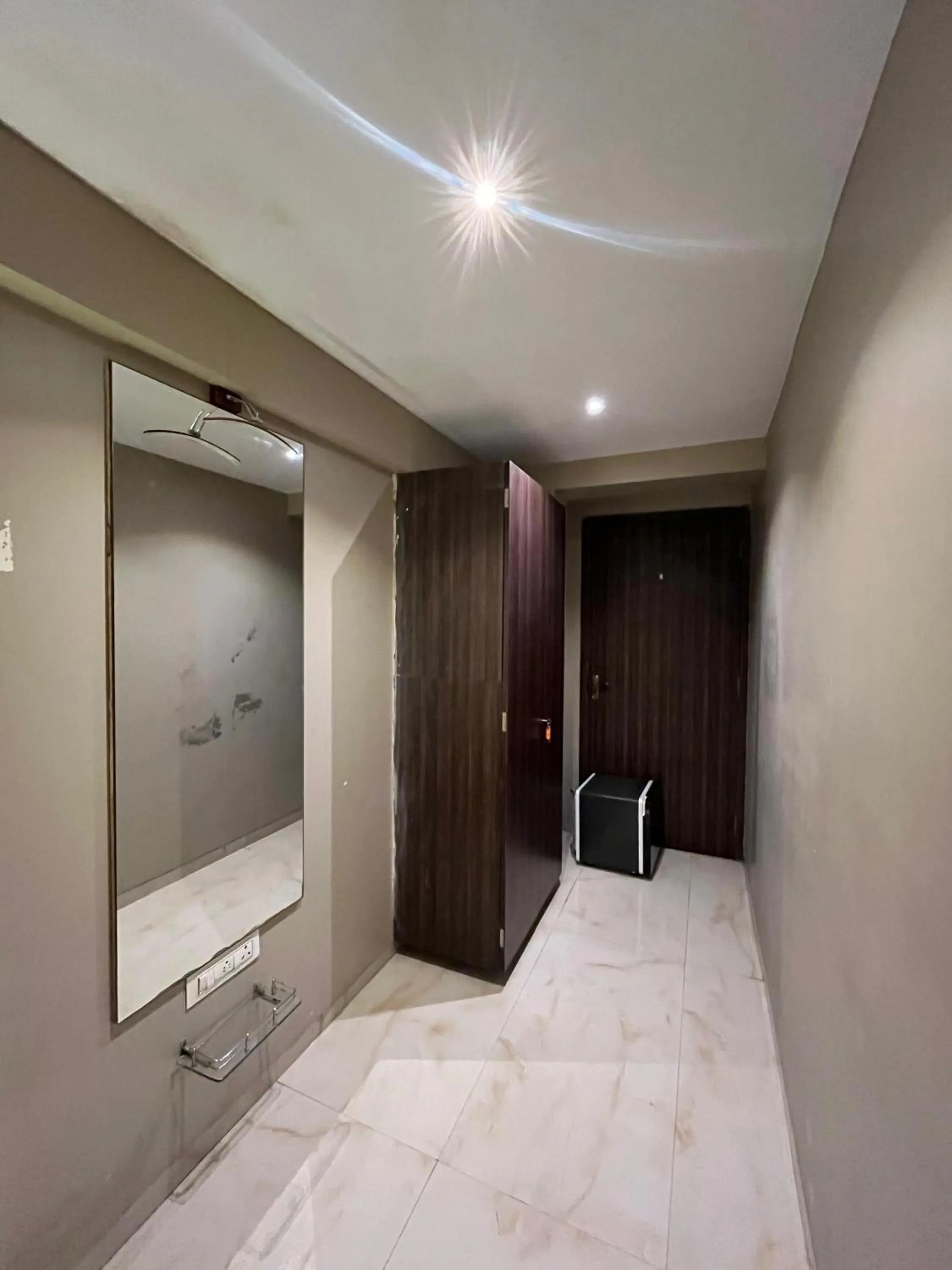 Hotel Merakee - Near Dahisar Mira Road Mumbai