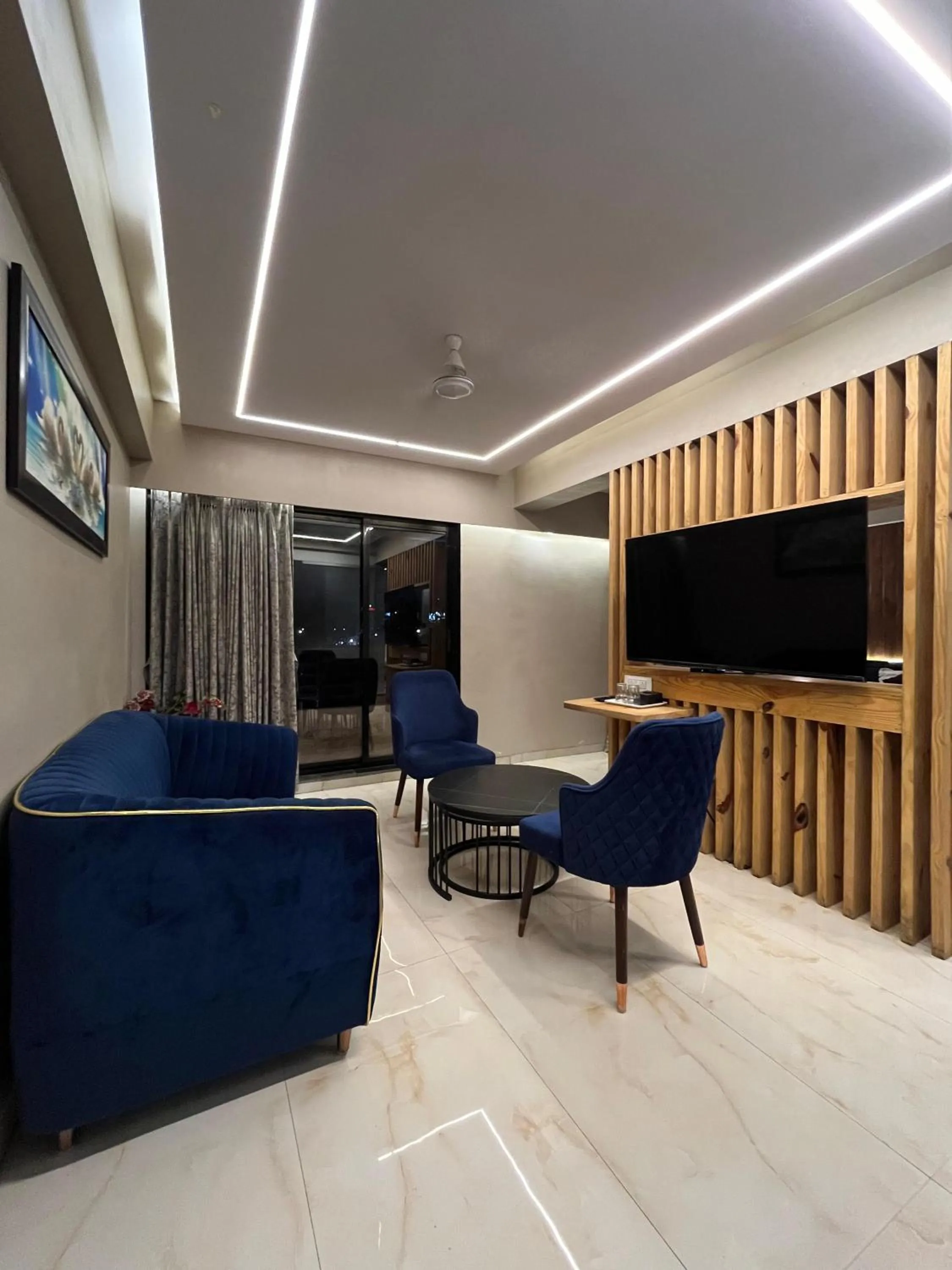 Hotel Merakee - Near Dahisar Mira Road Mumbai