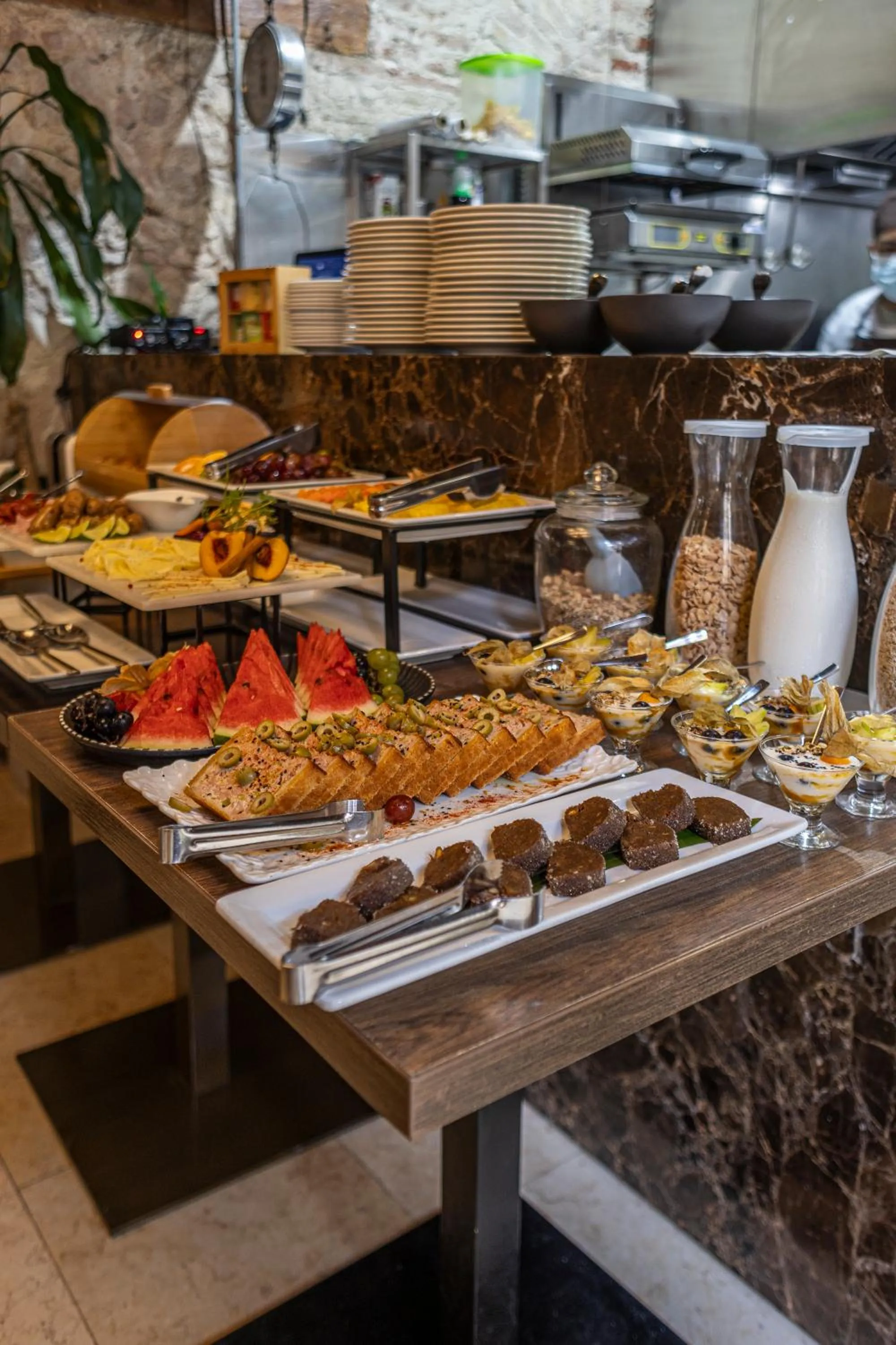 Buffet breakfast in Ananda Hotel Boutique